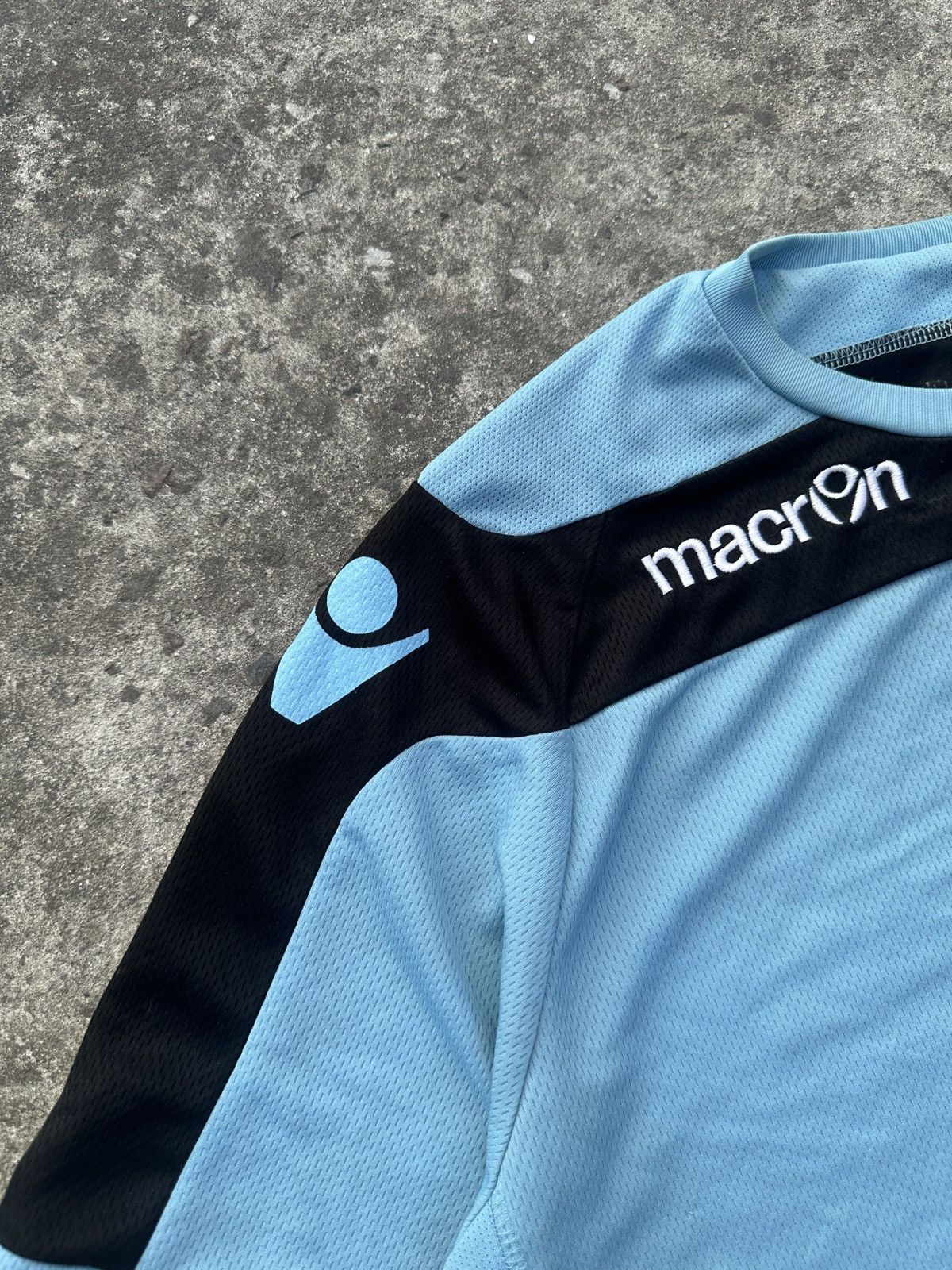 Macron Macron Aston Villa Soccer Jersey Blokecore Style VTg XL Rare Size US XL / EU 56 / 4 - 3 Thumbnail