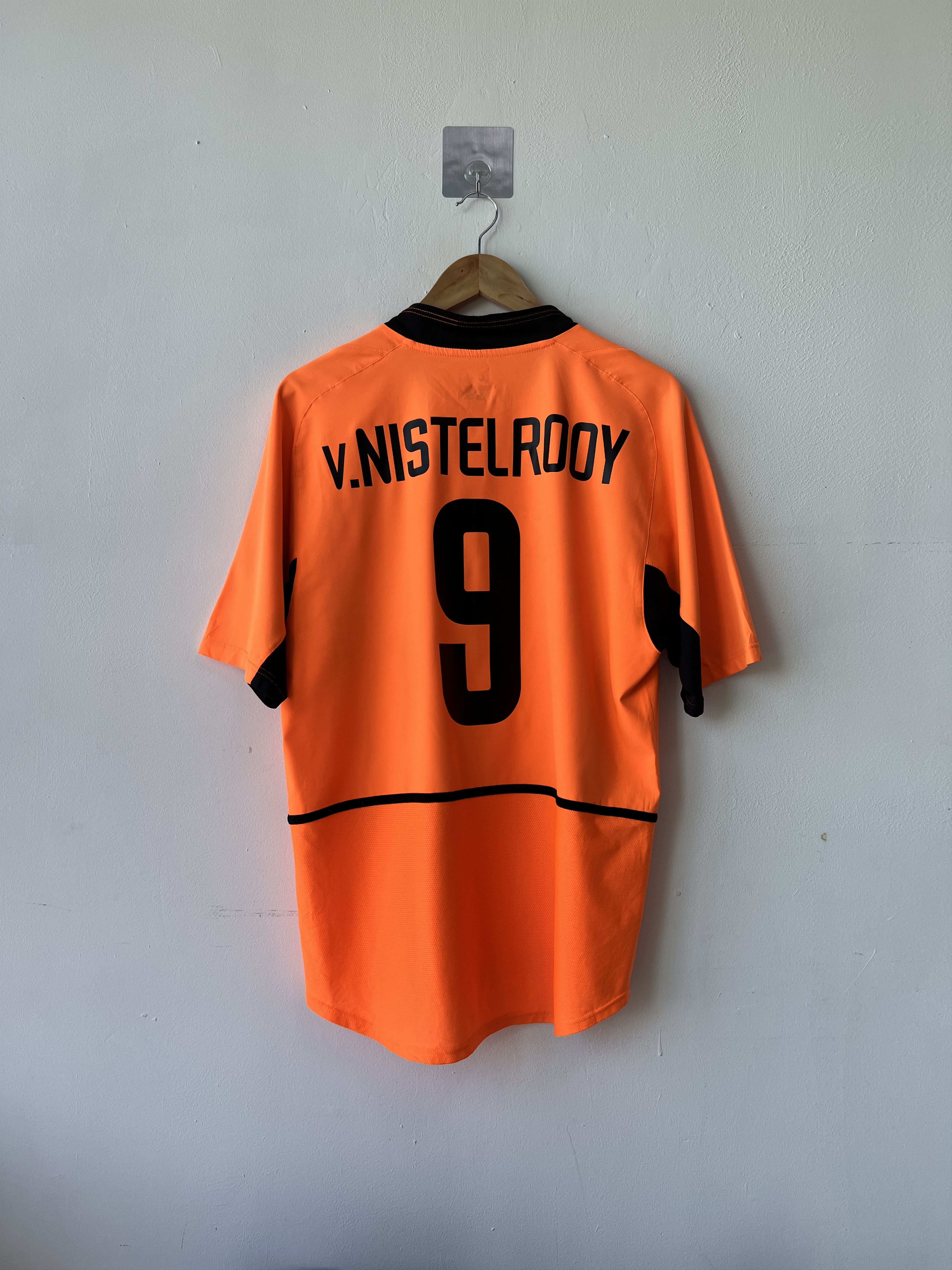 Nike (M) Holland 2002-04 Home Kit v. Nistelrooy #9 Size US M / EU 48-50 / 2 - 1 Thumbnail