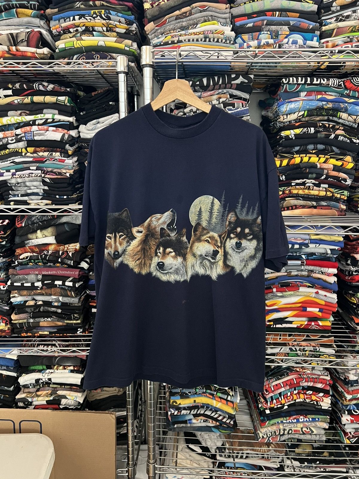 Signal Sport 90s Wolves Single StitchAnimal Nature Habitat Art Tee Size US XL / EU 56 / 4 - 1 Thumbnail