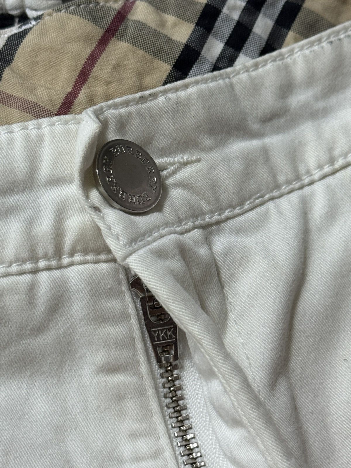 Burberry VINTAGE BURBERRY 2000s RED LABEL SHORTS Size 30" / US 8 / IT 44 - 7 Thumbnail