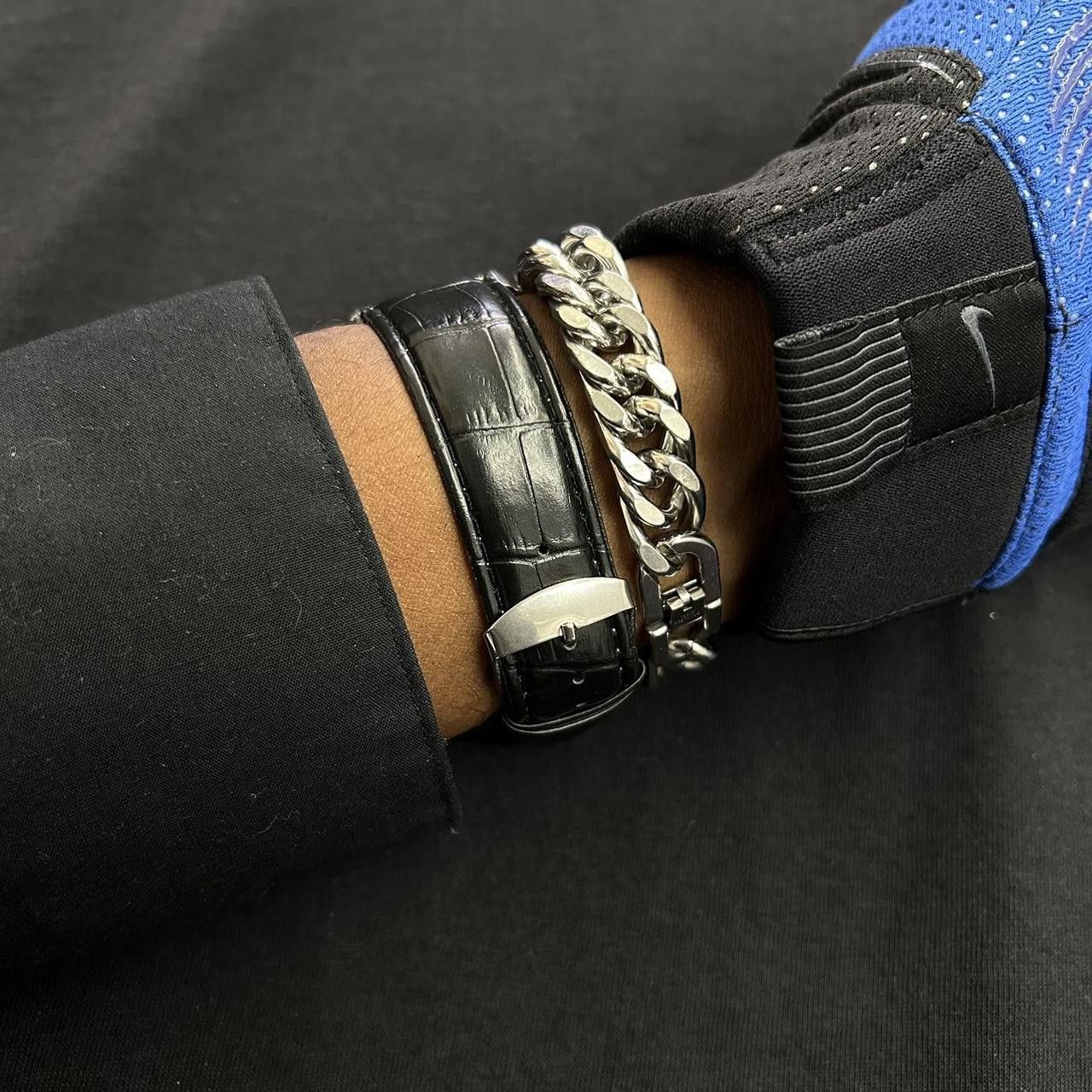 Vintage Vintage 2000s Style Black Rectangular Quartz Leather Watch Size ONE SIZE - 5 Thumbnail