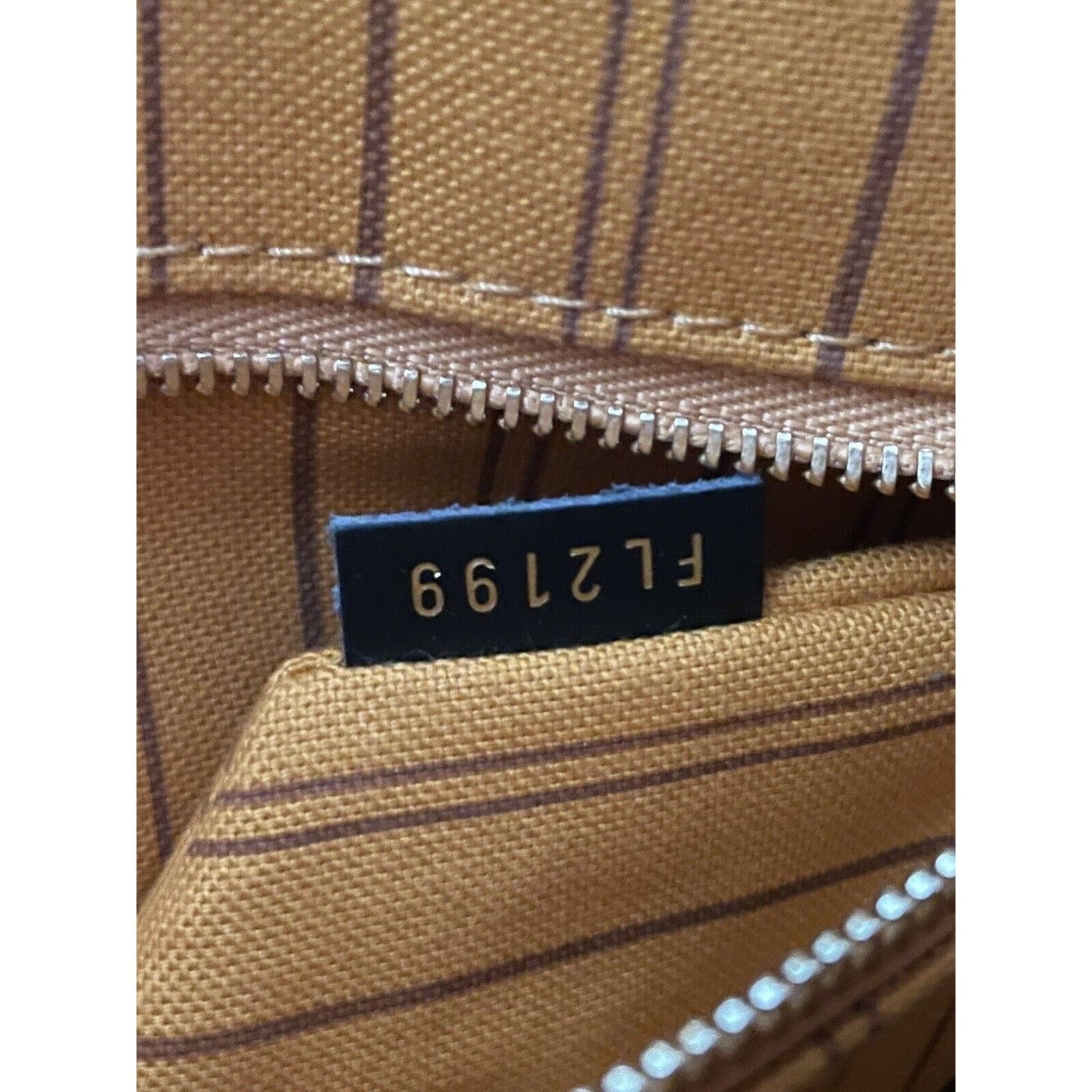 Louis Vuitton OnTheGo Fabric Interior Jungle Monogram Giant Tote GM Size ONE SIZE - 16 Thumbnail