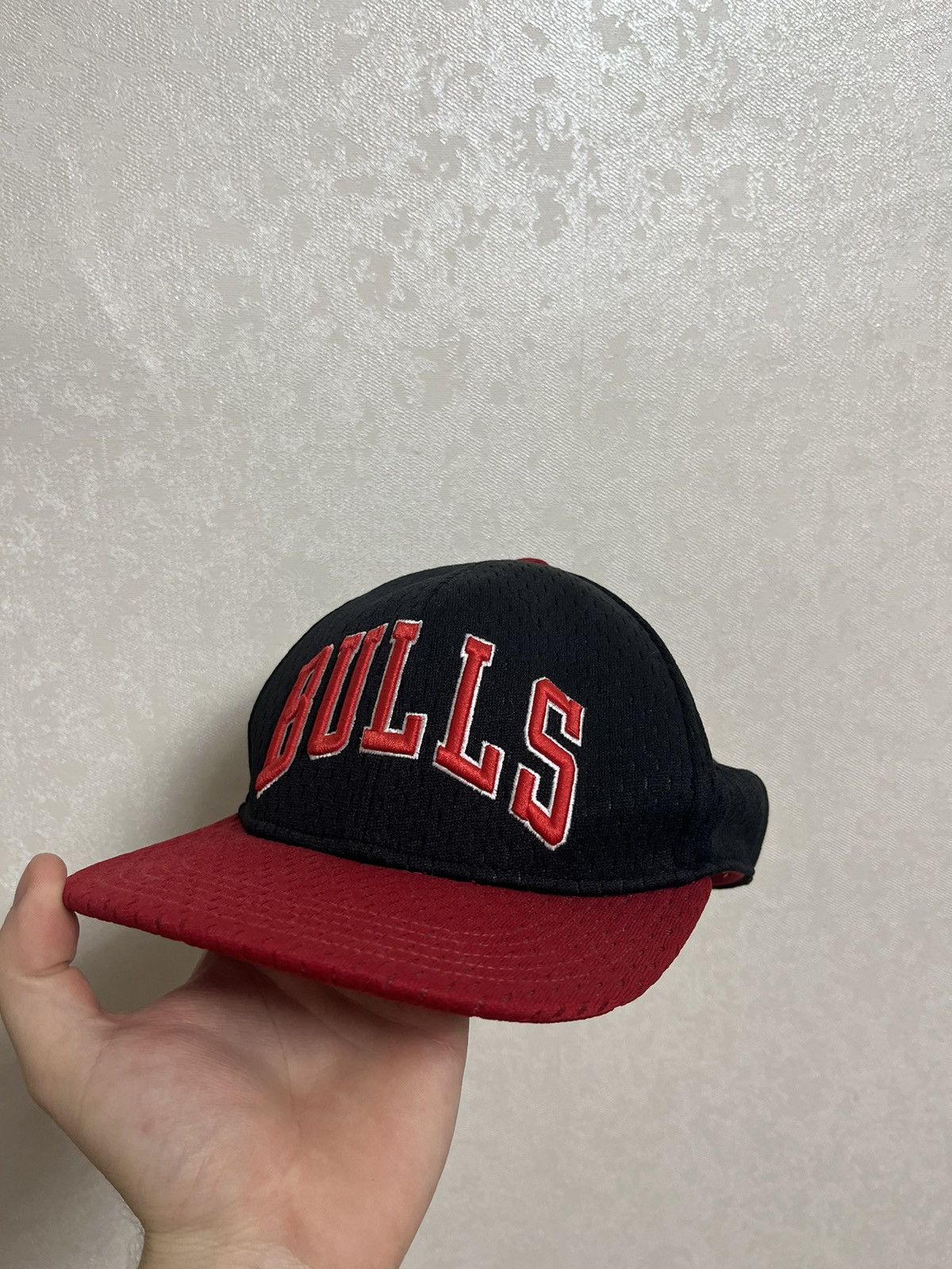 Adidas × NBA × Vintage Adidas NBA Chicago Bulls Vintage Snapback Size ONE SIZE - 1 Thumbnail