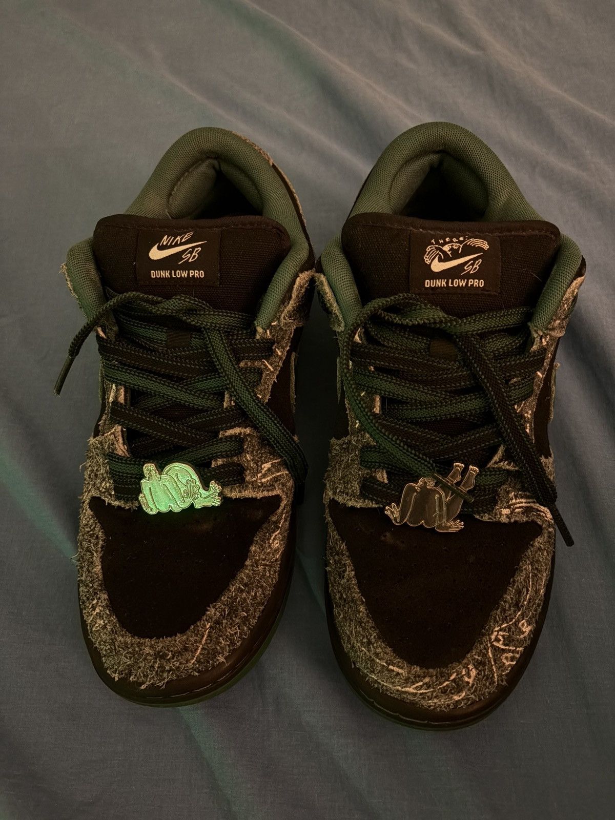 Nike Nike x There Skateboards SB Dunk Low Pro Size US 8 / EU 41 - 2 Thumbnail