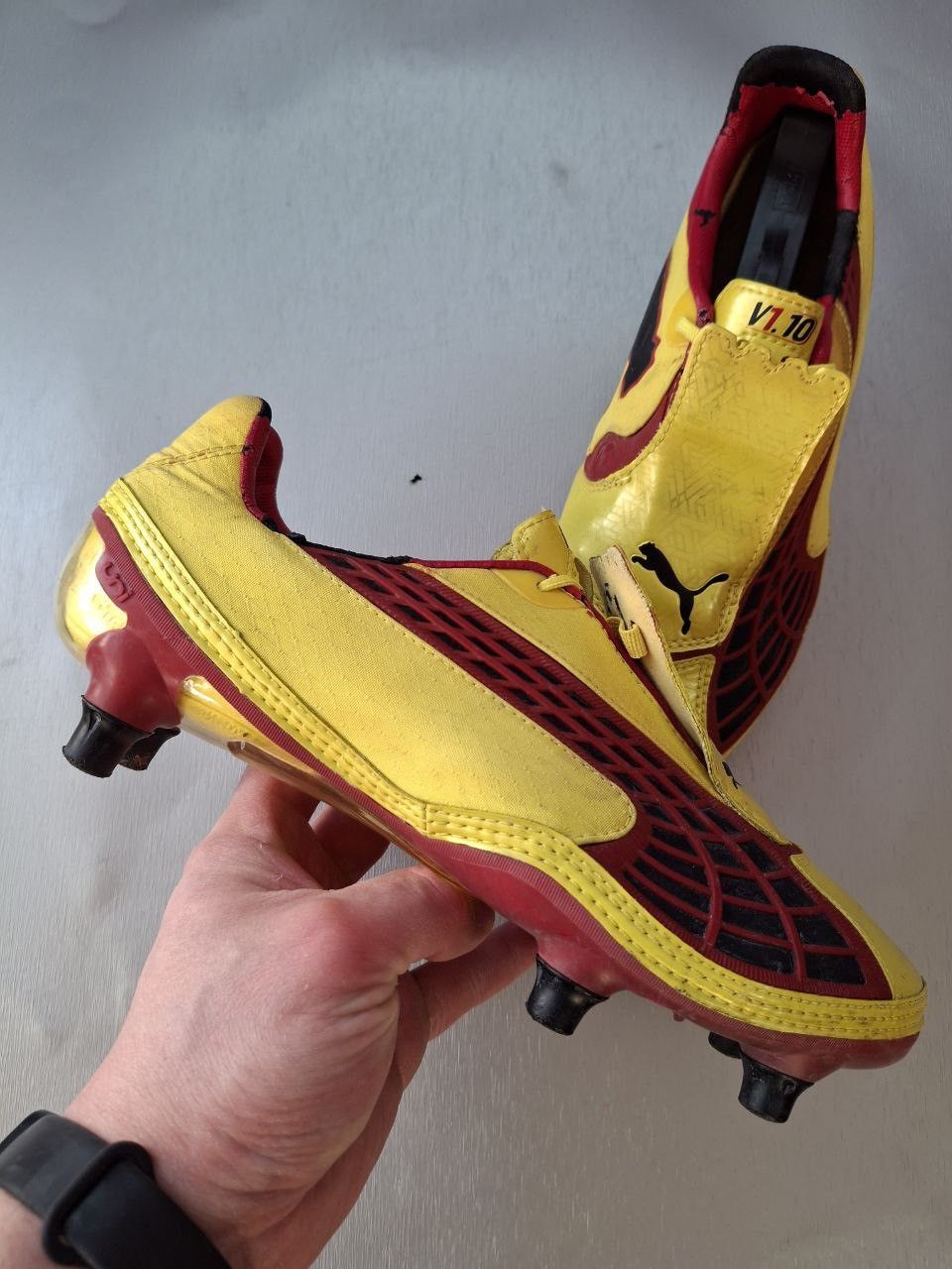Puma × Vintage Puma V 1.08 Black Gold Soccer Cleats Size US 7 / EU 40 - 1 Thumbnail