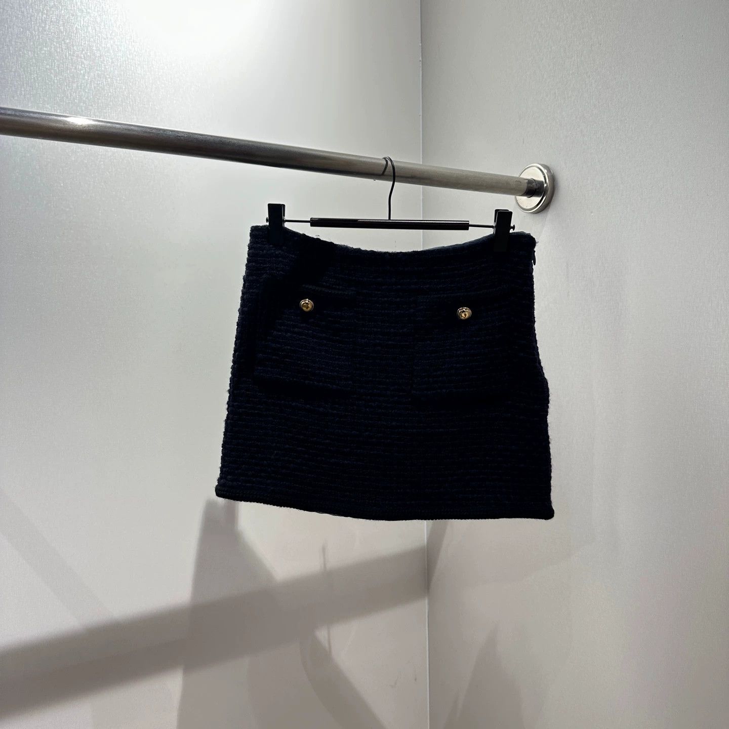 Miu Miu MIU MIU apr582 dual pocket logo wool skirt 36 Size 25" / US 0 / IT 36 - 1 Thumbnail