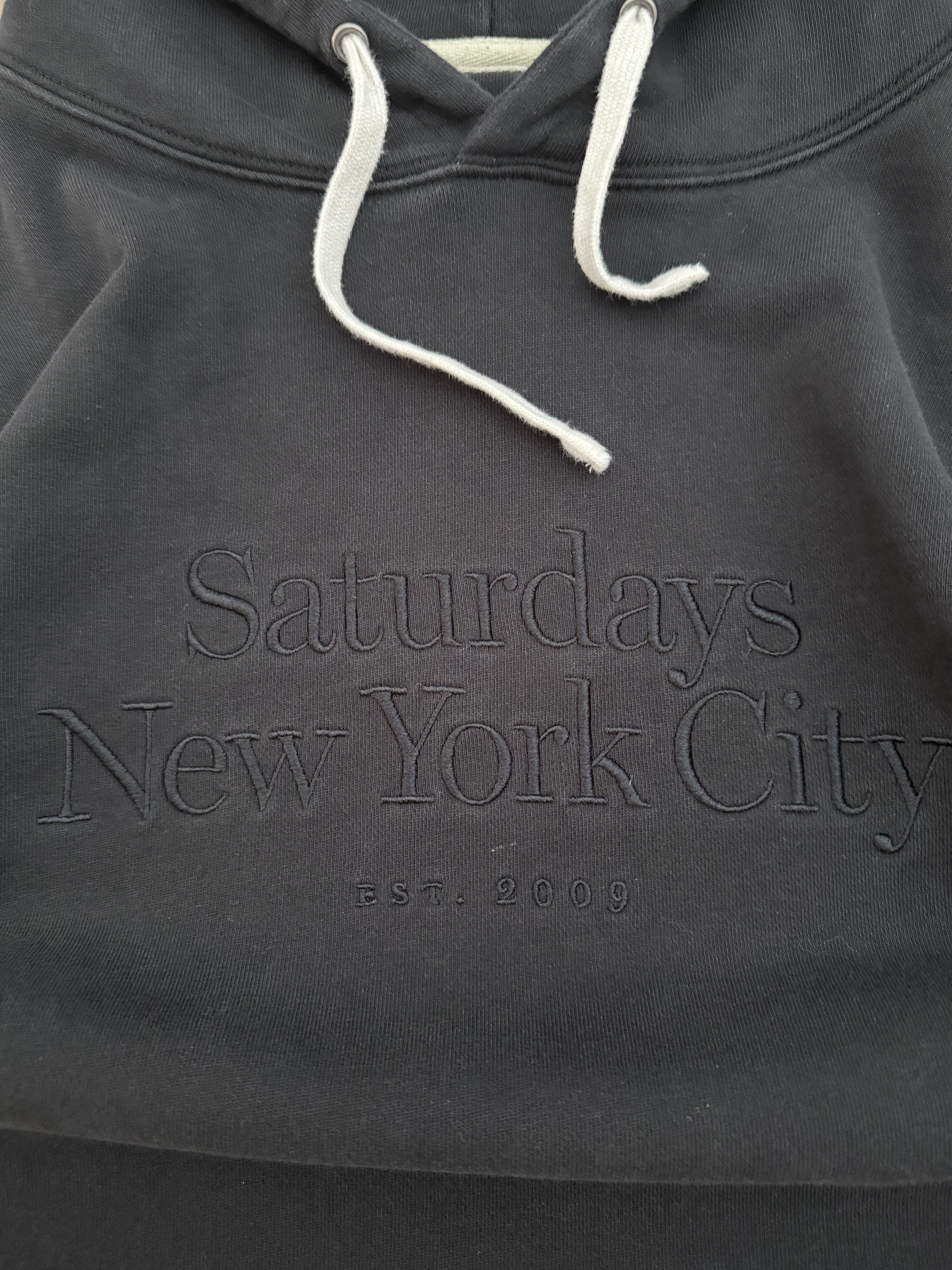 Saturdays NYC EMBROIDERED SPELLOUT BLACKOUT HOODIE / SATURDAYS NYC Size US XL / EU 56 / 4 - 5 Thumbnail