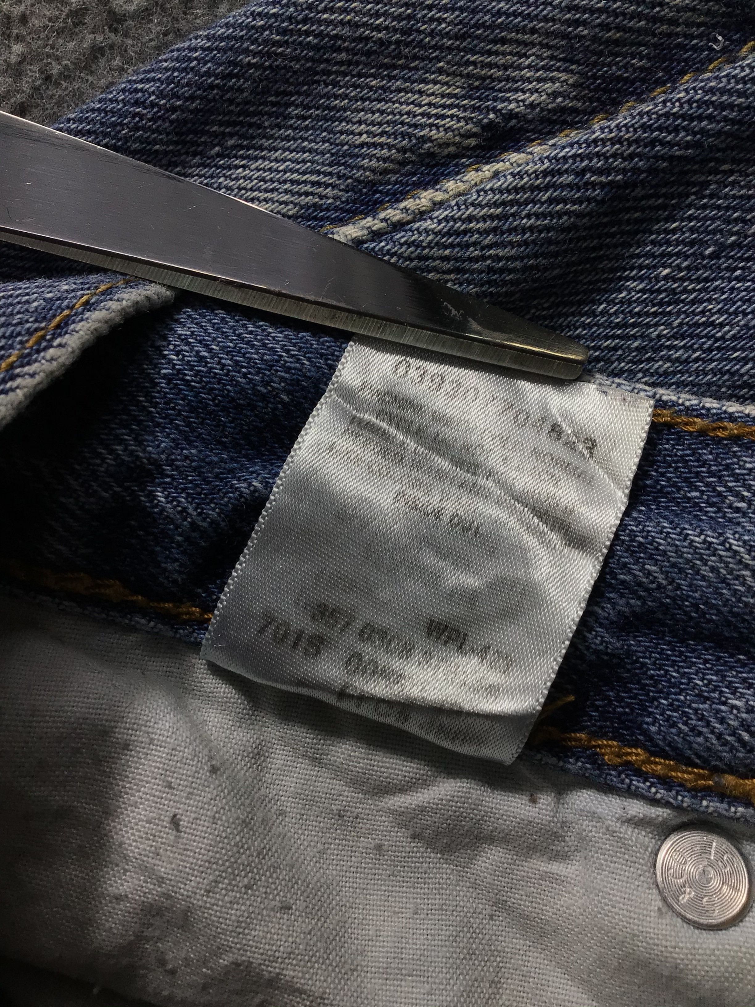 Levi's Vintage Levis 550 Jeans Dirty Blue Wash -J450 Size US 33 - 11 Thumbnail
