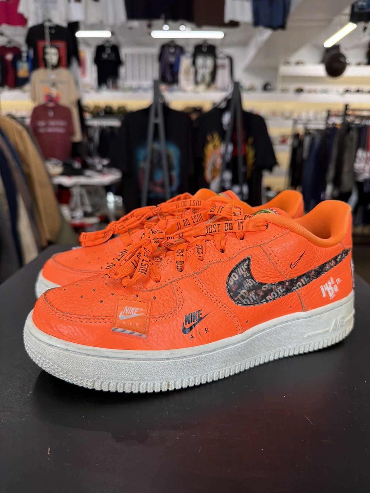 Nike Nike Air Force 1 Low Just Do It Pack Orange Size 5Y (2018) Size US 5 / EU 37 - 1 Thumbnail