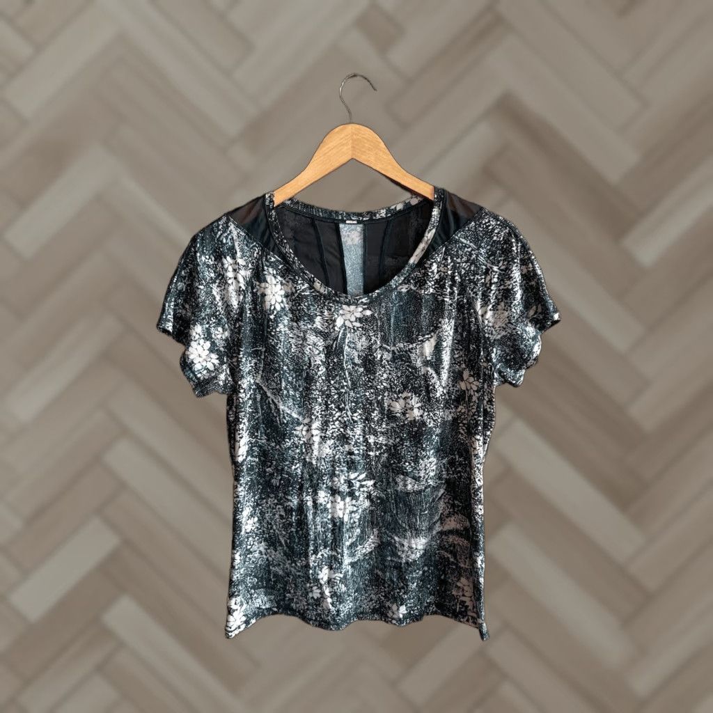 Lululemon Lululemon Womens Short Sleeve T-Shirt Athletic Multicolor Floral Pattern Size M Size M / US 6-8 / IT 42-44 - 1 Thumbnail