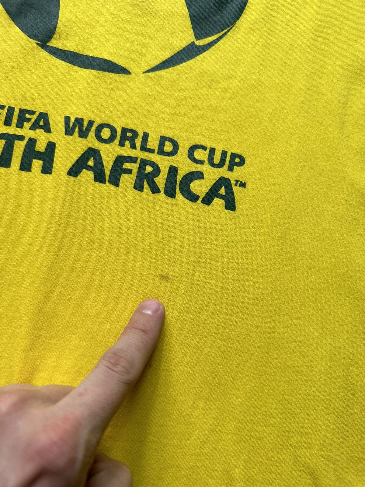 Vintage Vintage Brazil soccer tee Brasil 2010 South Africa L Size US L / EU 52-54 / 3 - 4 Thumbnail