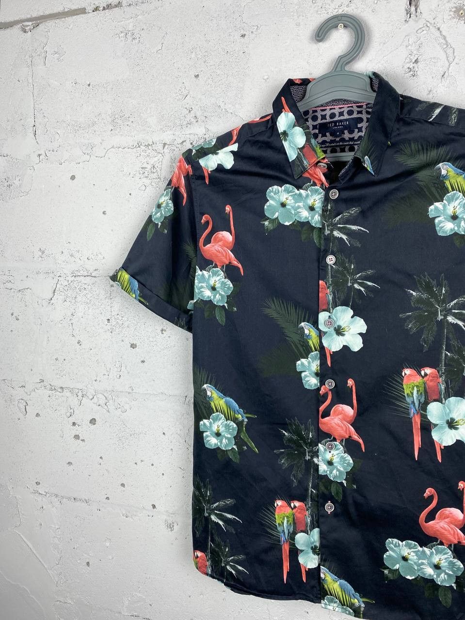Ted Baker TED BAKER Short Sleeve Men's Shirt Flower Print Size US XL / EU 56 / 4 - 1 Thumbnail