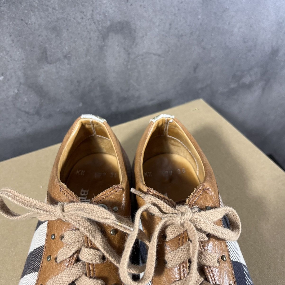 Burberry Burberry 00s Vintage Nova Check Print Melissa Low Top Shoes Size US 5 / EU 37 - 8 Thumbnail