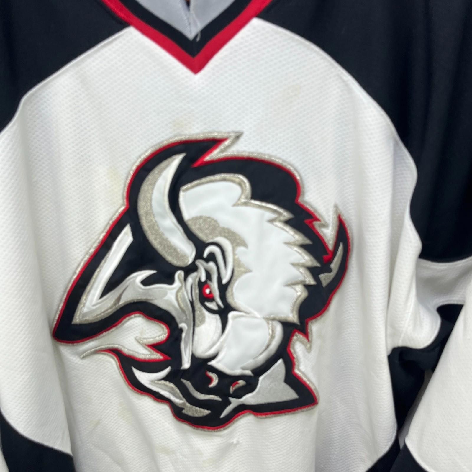 Starter Vintage 90s Starter Buffalo Sabres NHL Hockey Jersey Medium Size ONE SIZE - 2 Thumbnail