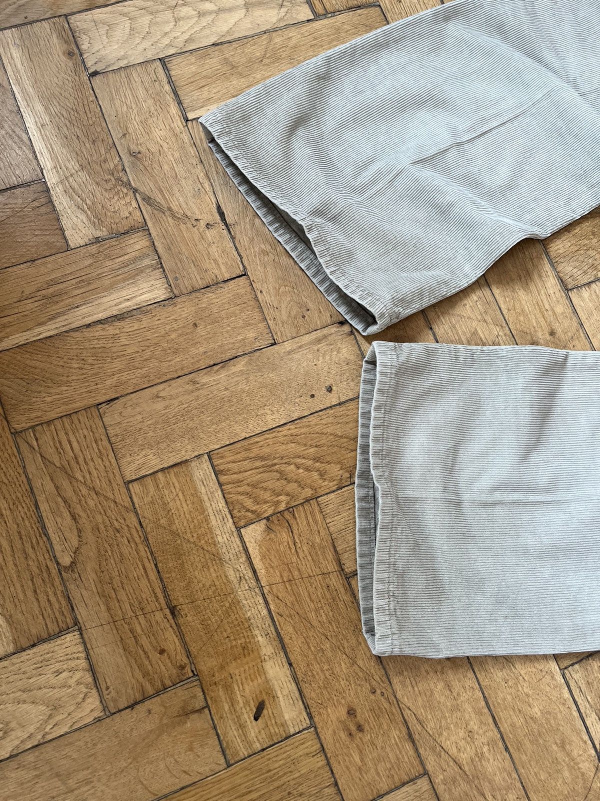 Levi's Vintage Levi’s Cream Jeans Corduroy Denim Baggy Fit 33x34 Size US 34 / EU 50 - 4 Thumbnail