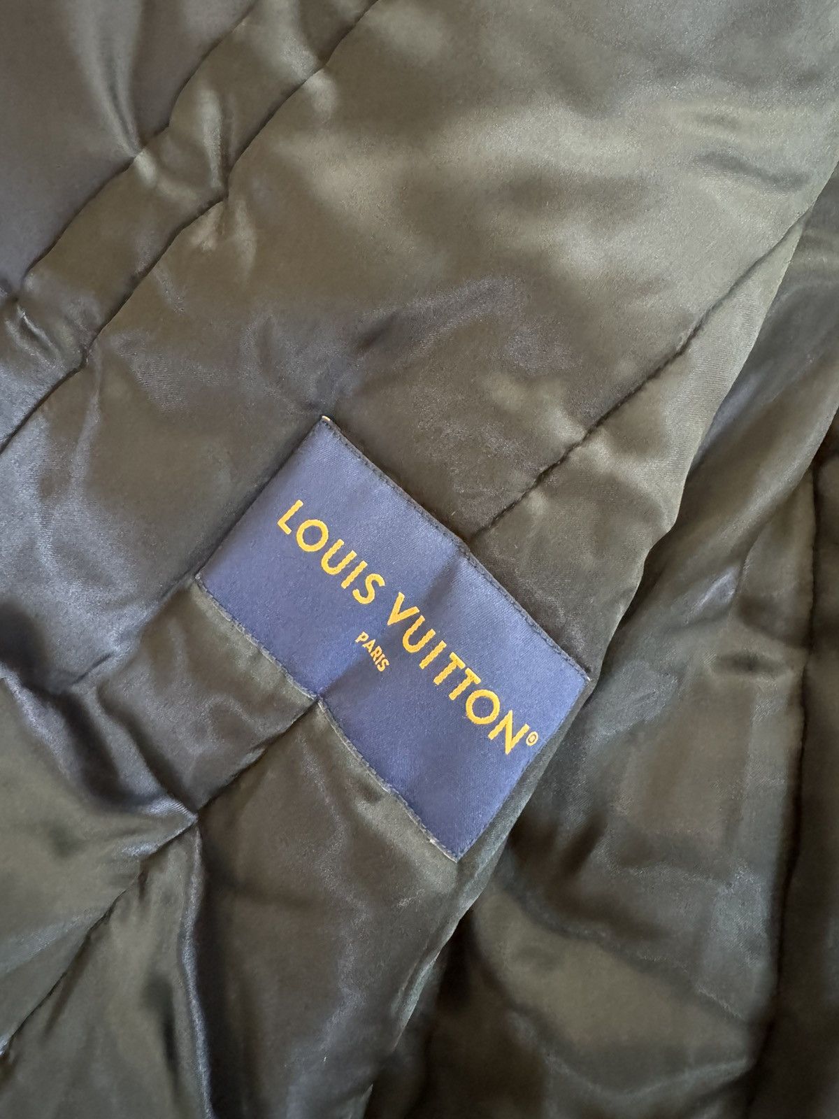 Louis Vuitton × Pharrell LOVERS CRYSTAL BOMBER JACKET Size US XL / EU 56 / 4 - 8 Thumbnail