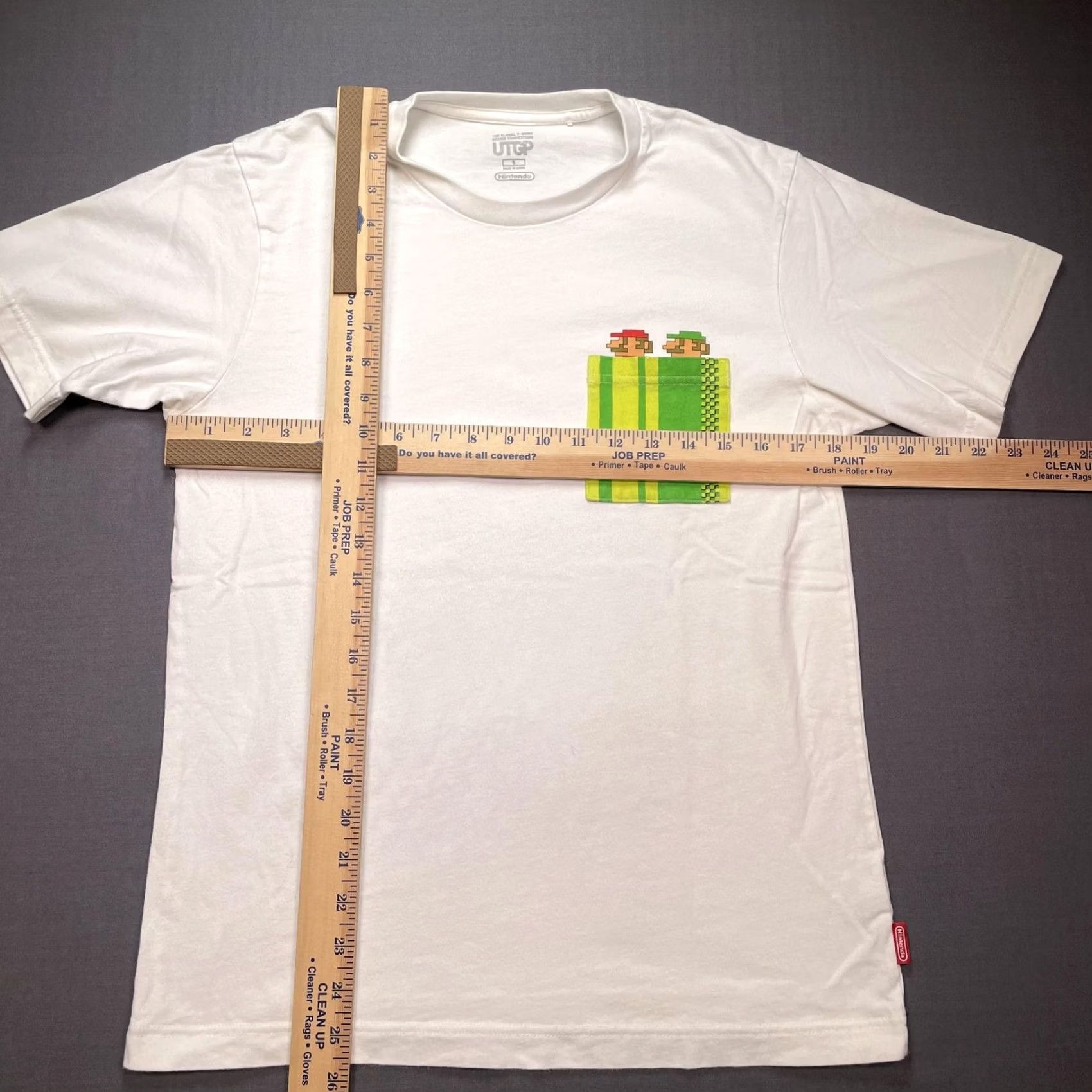 Uniqlo Uniqlo Super Mario Shirt Mens S White Pocket Luigi Graphic Tee Nintendo Size US S / EU 44-46 / 1 - 5 Thumbnail