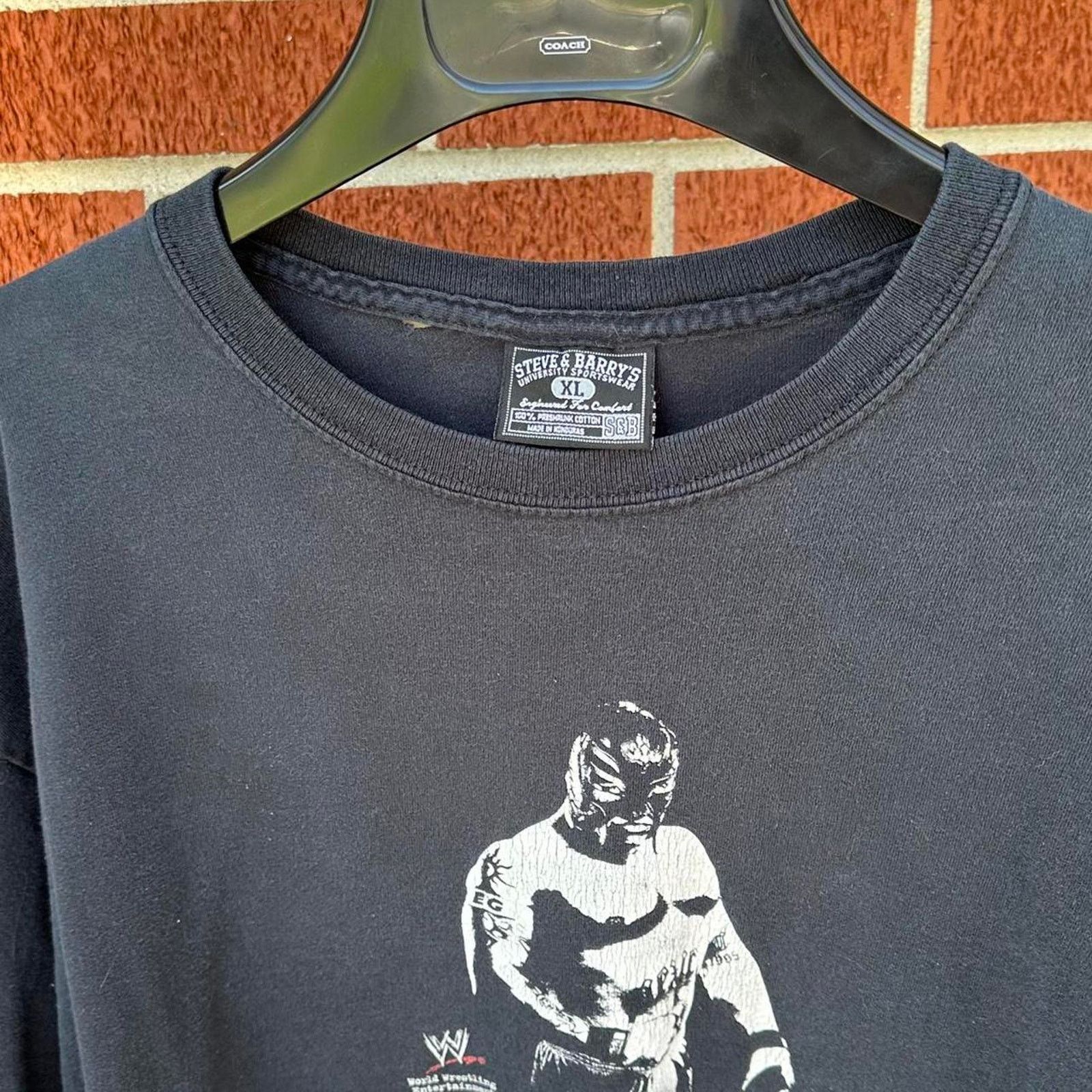 WWE Vintage rey mysterio wwe wrestling tee Size US XL / EU 56 / 4 - 3 Thumbnail
