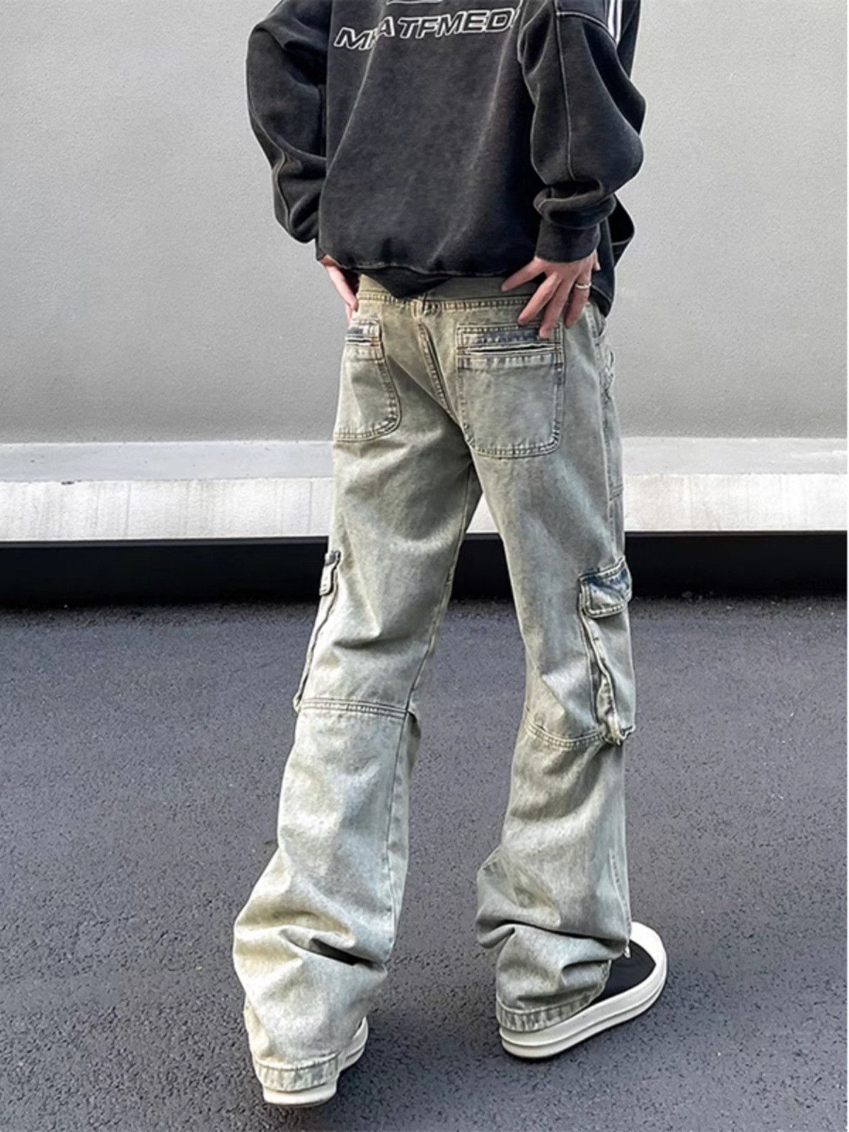 Japanese Brand Men's hip-hop straight leg multi-pocket flared jeans Size US 32 / EU 48 - 4 Thumbnail