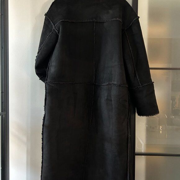 Zara Zara Black REVERSIBLE LONG COAT Faux Suede/Sherling Size L / US 10 / IT 46 - 2 Thumbnail