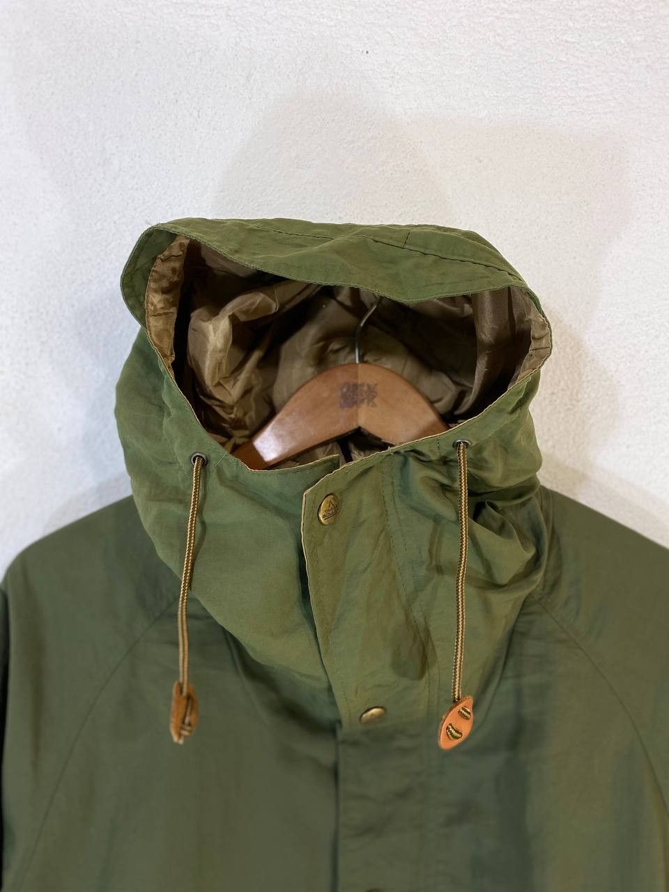 taras boulba by asics light jacket nice design