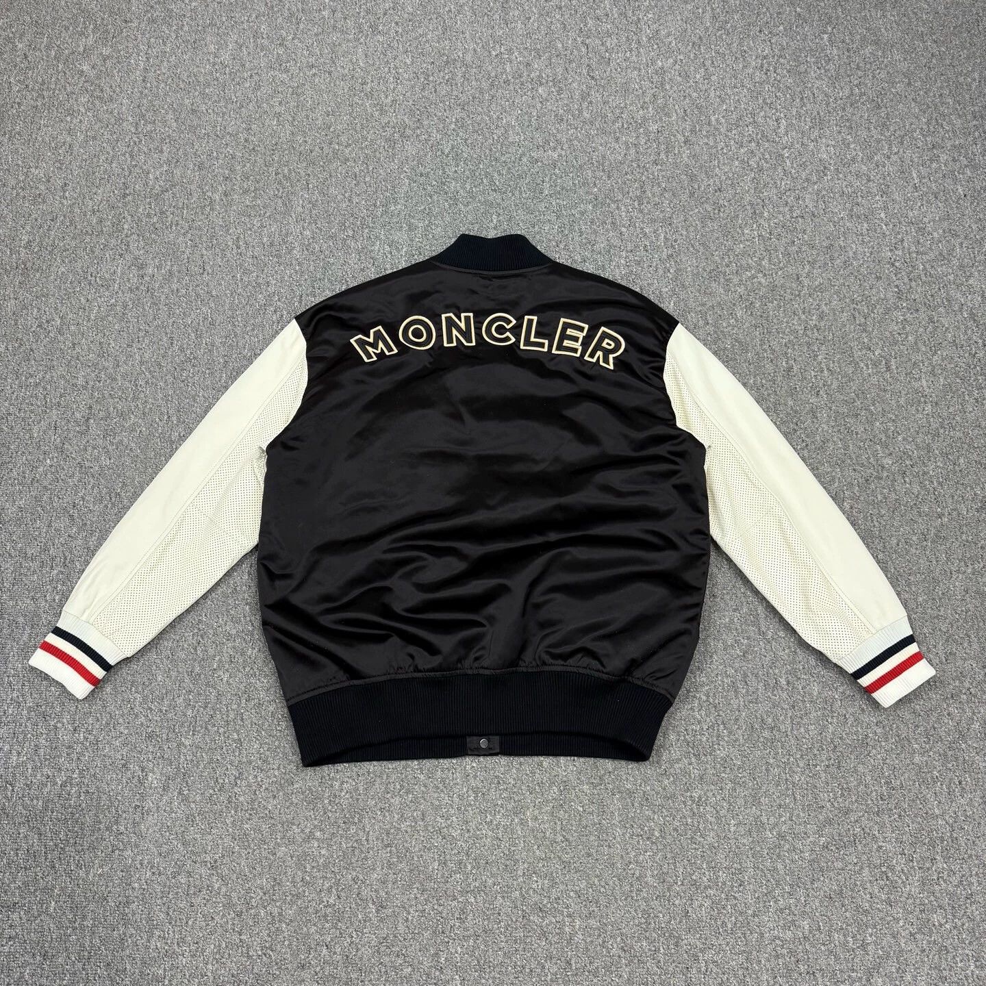 Moncler Moncler B&W Leather Embroidered Logo Flight Jkt 3 99N Size US L / EU 52-54 / 3 - 2 Thumbnail