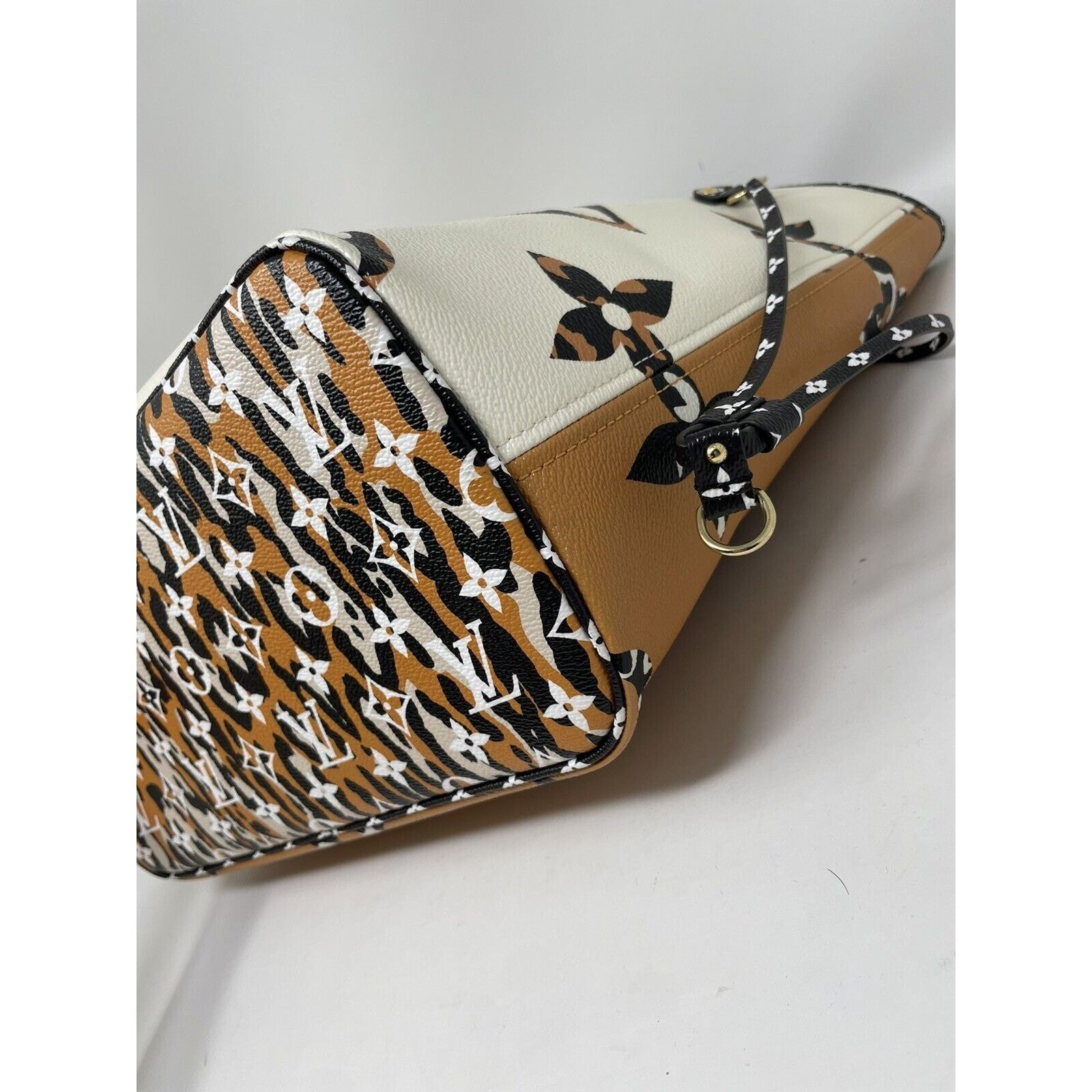 Louis Vuitton Louis Vuitton Neverfull MM Tote Limited Edition Jungle Mono Size ONE SIZE - 9 Thumbnail