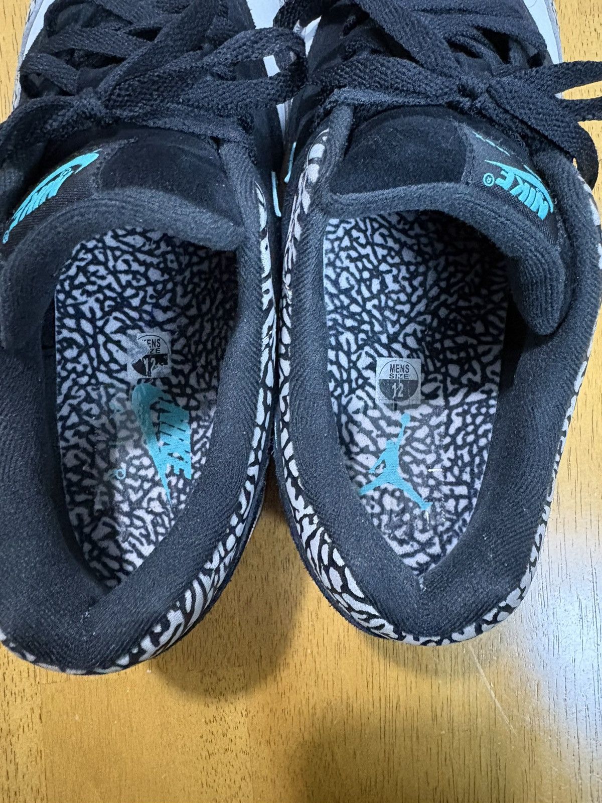 Nike × atmos Jordan Air Max 1 Elephant Size US 12 / EU 45 - 6 Thumbnail