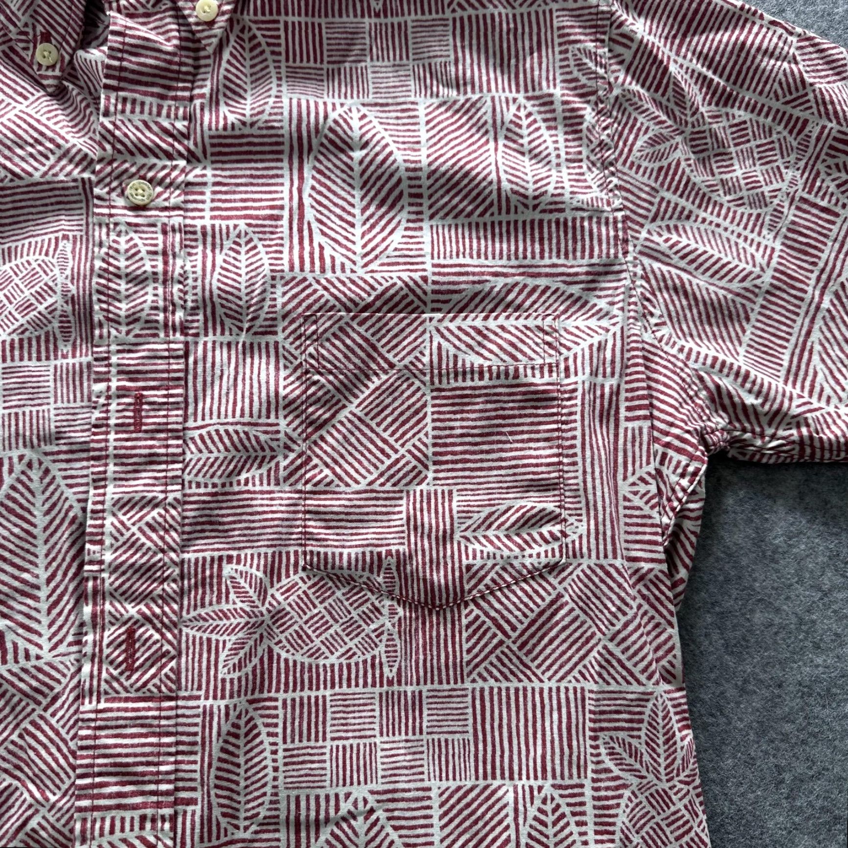 Reyn Spooner VINTAGE Reyn Spooner Shirt Mens Small Red Geometric Hawaiian Aloha Button Size US S / EU 44-46 / 1 - 2 Thumbnail