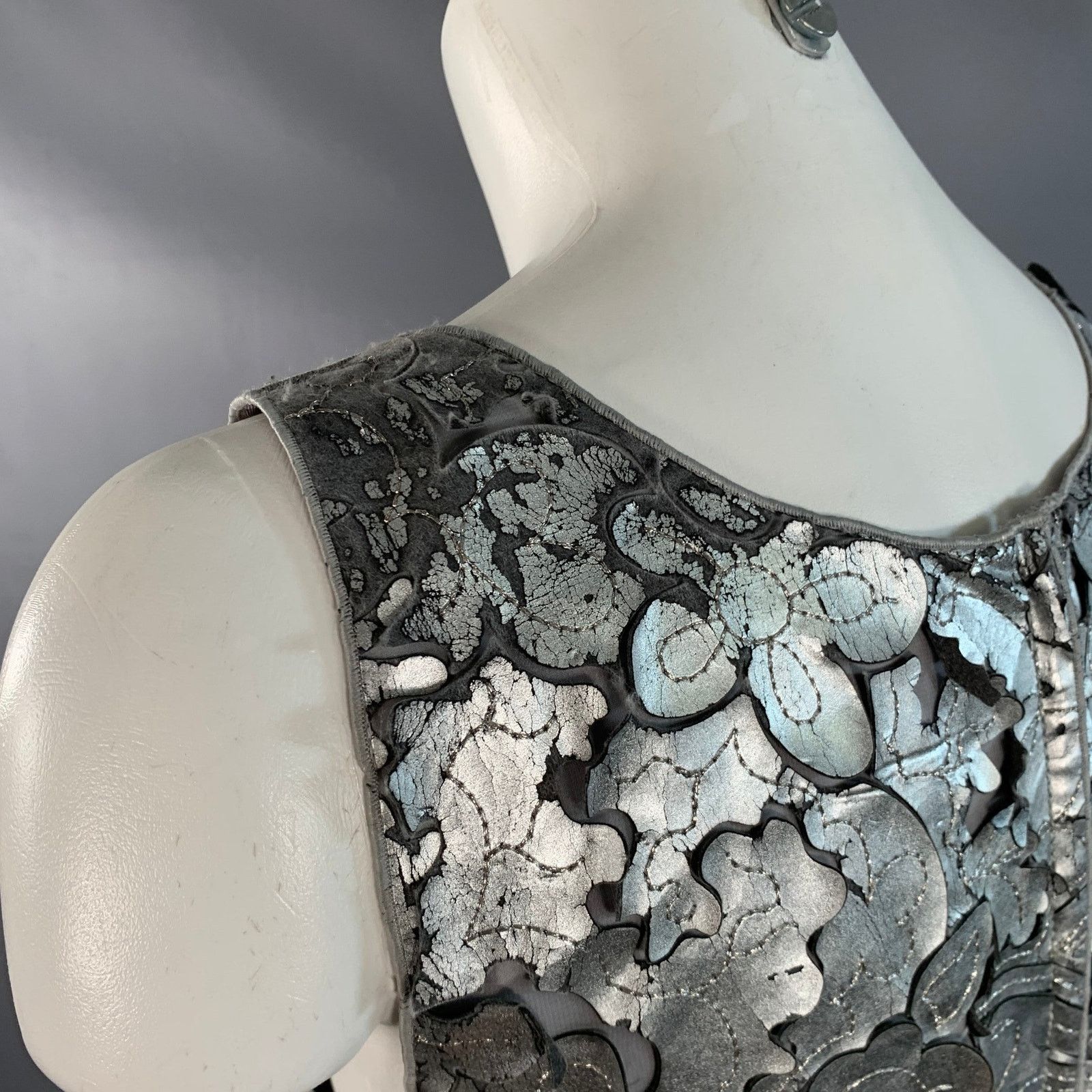 Marc Jacobs Silver Grey Leather Floral Cut Out Sleeveless Dress Top Size XS / US 0-2 / IT 36-38 - 7 Thumbnail