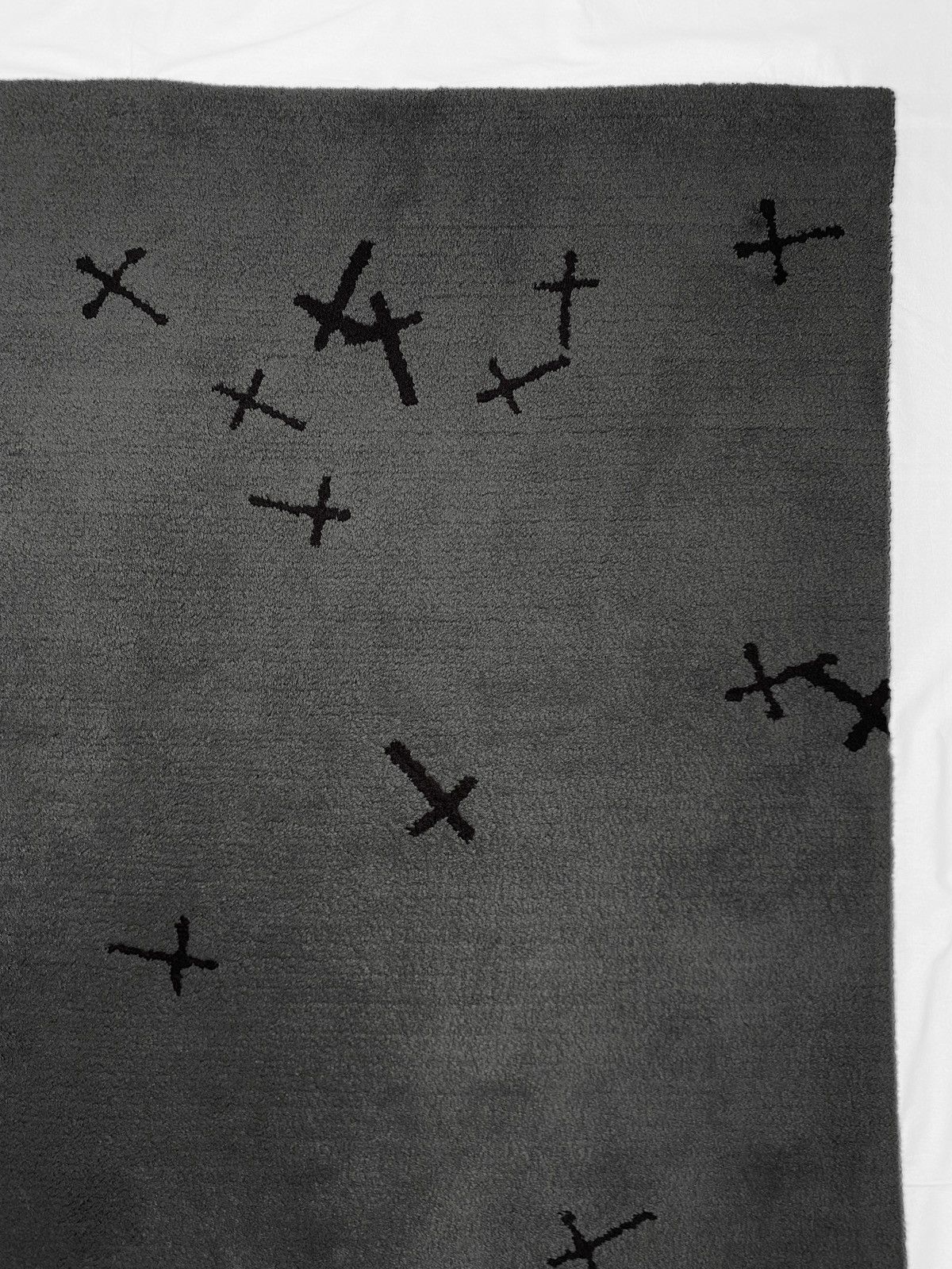 Undercover Undercover AW02 "Witches Cell Division" Cross Rug Size ONE SIZE - 6 Thumbnail