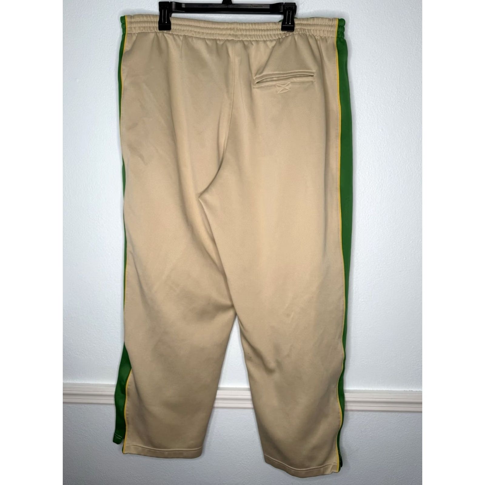 Nike VINTAGE Nike Sweatpants Mens Large Track Pants Beige 100% Polyester Oregon Prefontaine Winged Foot Logo Mens Size US 33 - 2 Thumbnail