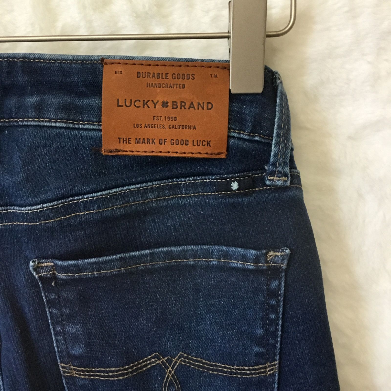 Lucky Brand Lucky Brand Distressed Lolita Skinny Jeans Size 24" / US 00 / IT 34 - 2 Thumbnail