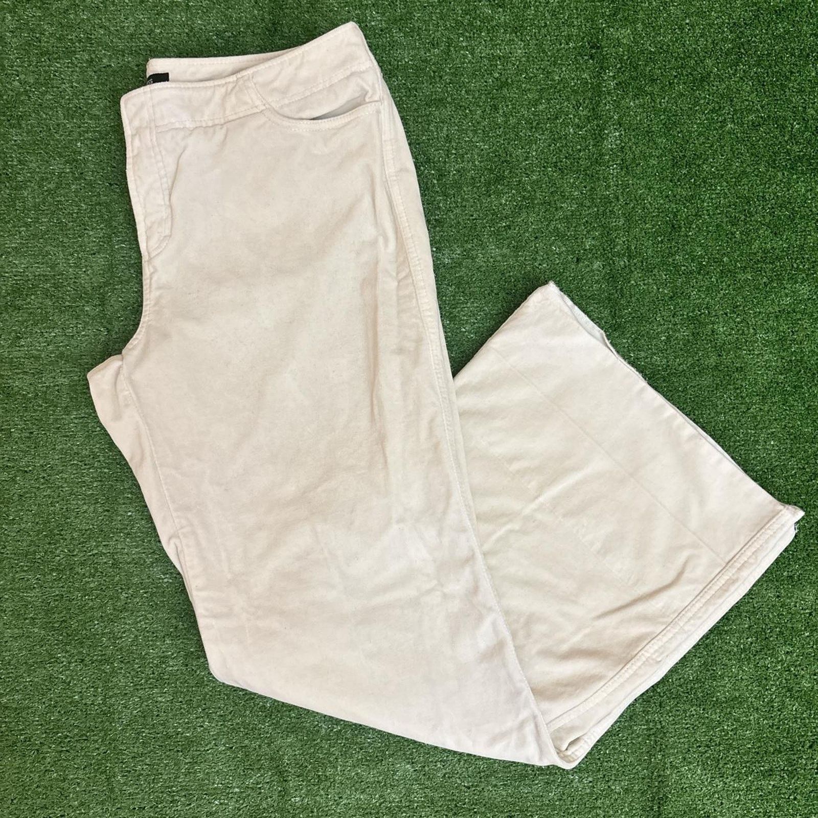 Express Women’s Express Stretch Cream Soft Fabric Wide Leg Pants Size 34" / US 12 / IT 48 - 1 Thumbnail