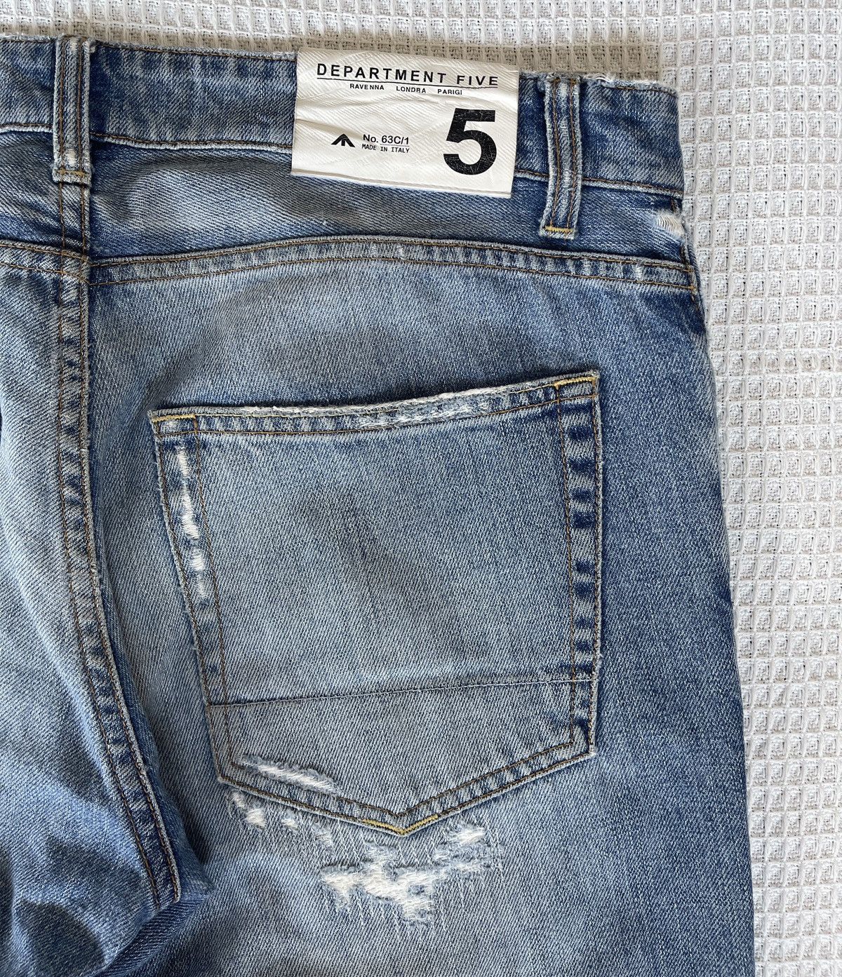 DEPARTMENT5 Thrashed🔥DEPARTMENT 5🔥Scab Distressed Light Wash Denim Size US 34 / EU 50 - 9 Thumbnail