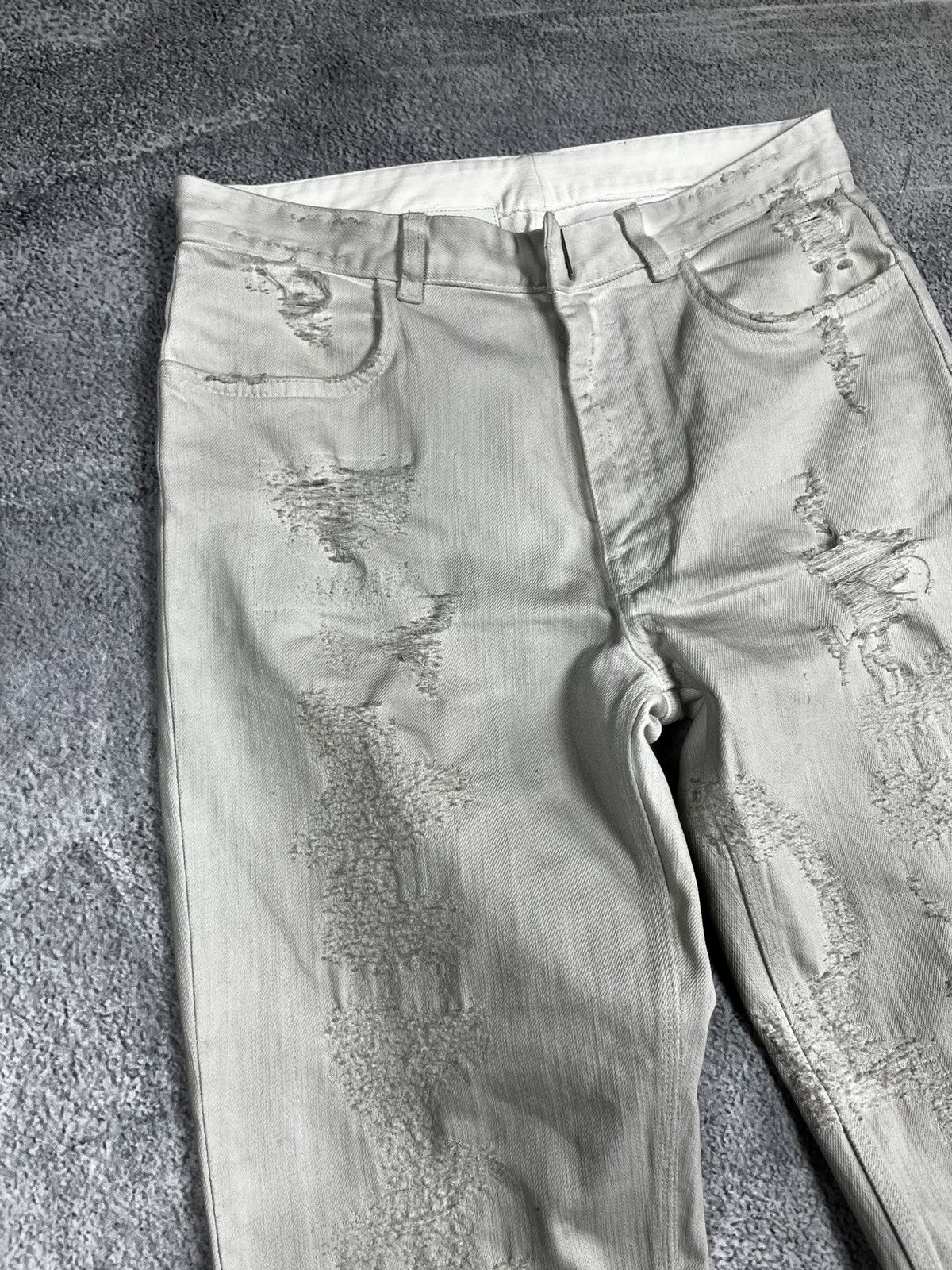 Givenchy Givenchy distressed style unisex’s Size US 31 - 4 Thumbnail
