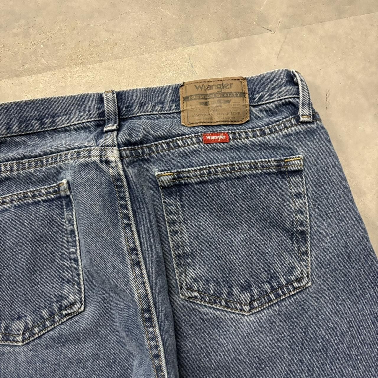 Japanese Brand × Vintage Crazy Vintage Y2K/2000s Grunge Dark Blue Wash Essential Denim Jeans! Size US 32 / EU 48 - 7 Thumbnail