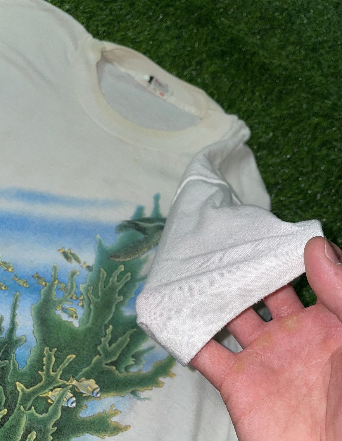 Vintage Vintage 1988 Sea Ocean Fish Tee Shirt Size One Size Size US L / EU 52-54 / 3 - 6 Thumbnail