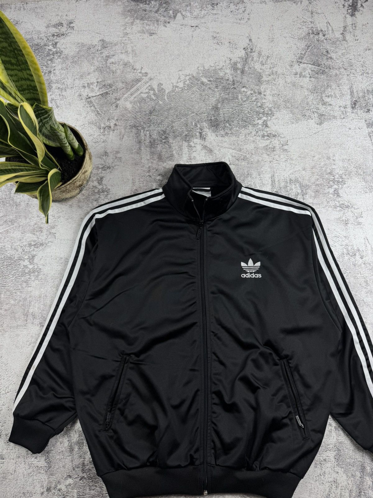 Adidas Vintage Adidas Original Y2K Retro Black Logo Track Activewear Zip Light Jacket Size US M / EU 48-50 / 2 - 4 Thumbnail