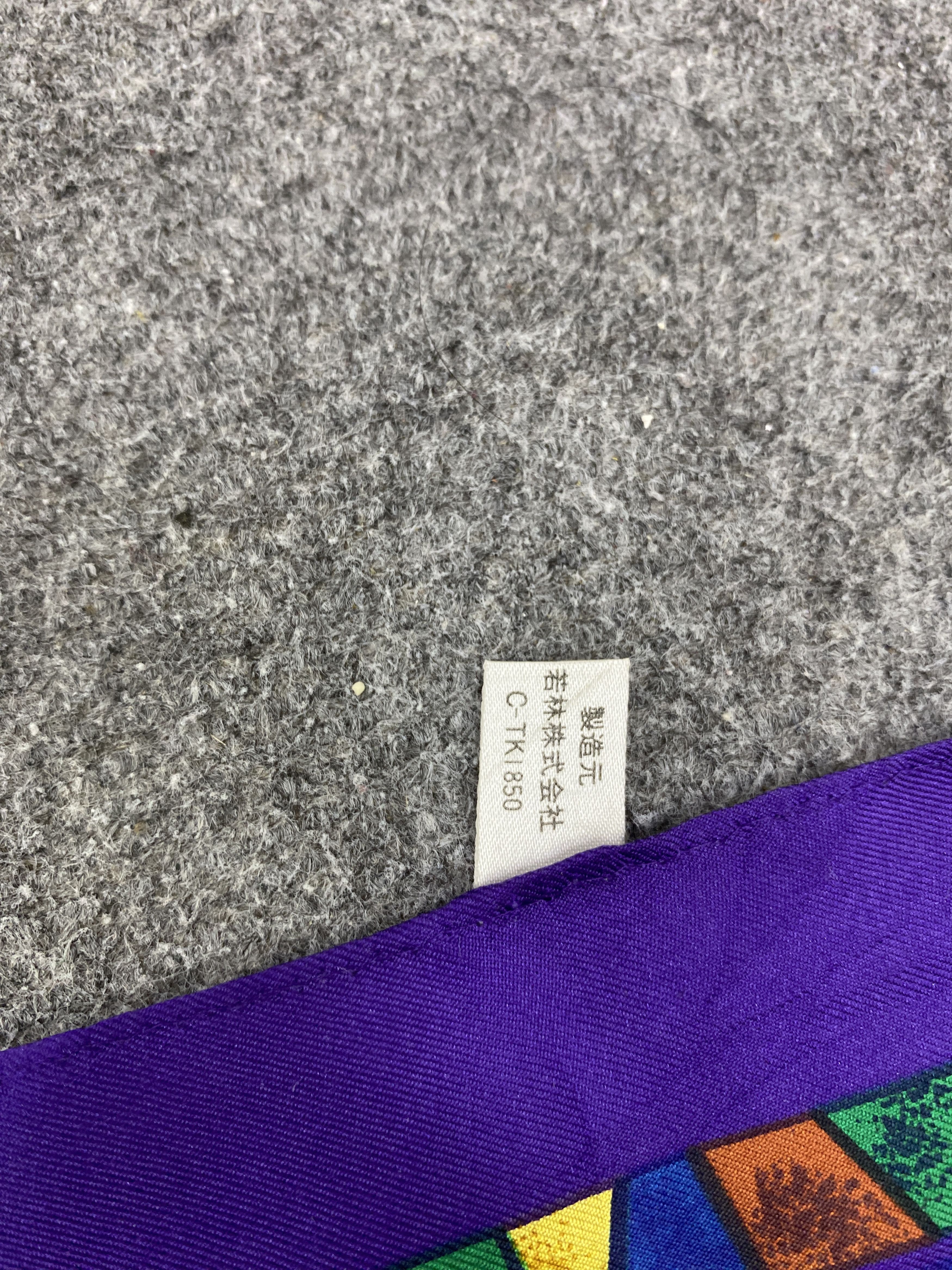 Japanese Brand Vintage Japanese Brand Silk Scarf / Silk Shawl SN0267 Size ONE SIZE - 4 Thumbnail