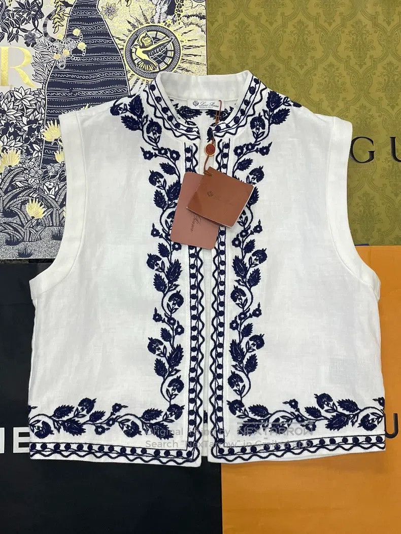 Loro Piana LORO PIANA White Linen Blouse with Blue Embroidered Vest O Size XS / US 0-2 / IT 36-38 - 1 Thumbnail
