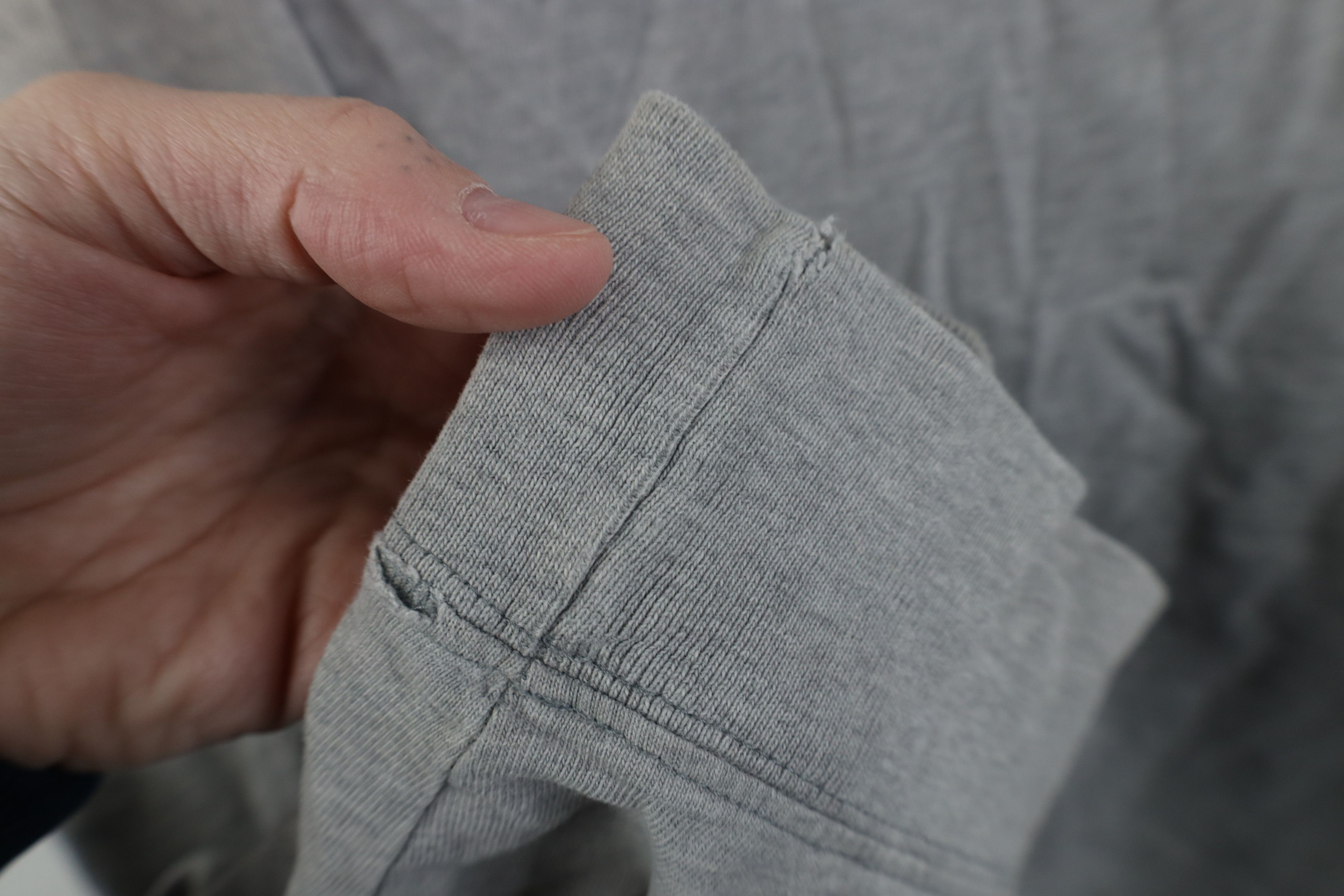 Abercrombie & Fitch Vintage 90s Abercrombie & Fitch Long Sleeve Pocket T-Shirt Size US L / EU 52-54 / 3 - 11 Thumbnail