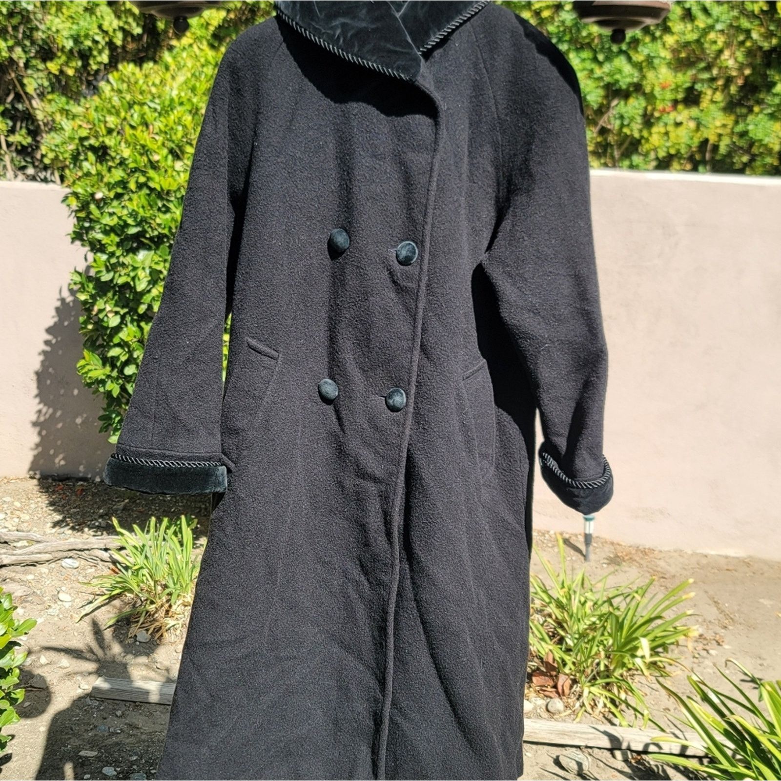 Albert Nipon Vtg Albert Nipon Wool Hooded Trench Coat Velvet Collar Cuffs Size M / US 6-8 / IT 42-44 - 2 Thumbnail
