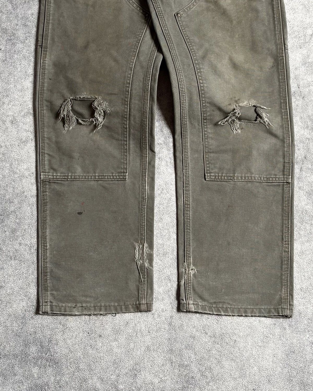 Carhartt Faded MOSS Green Thrashed Carhartt Double Knee Pants Size US 30 / EU 46 - 4 Thumbnail