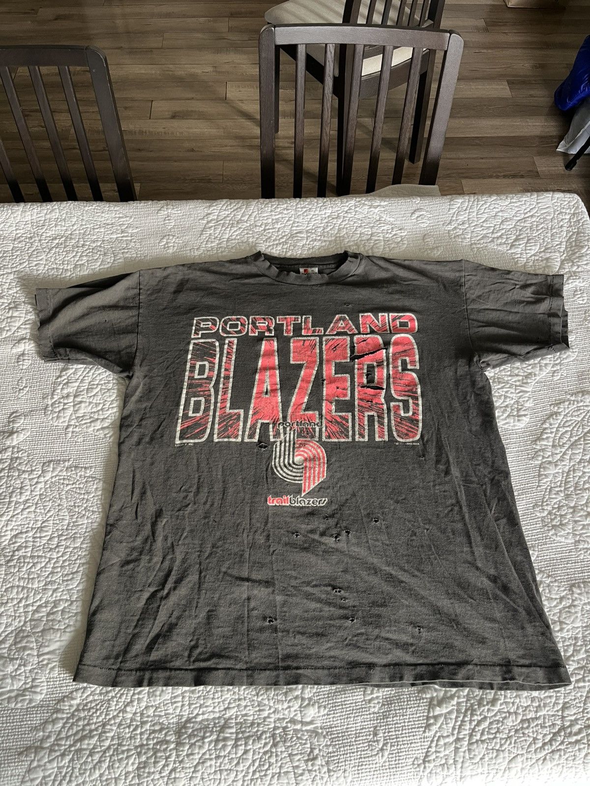 Vintage Vintage 90s TrailBlazers T-Shirt Distressed Single Stitch XL Size US XL / EU 56 / 4 - 1 Thumbnail