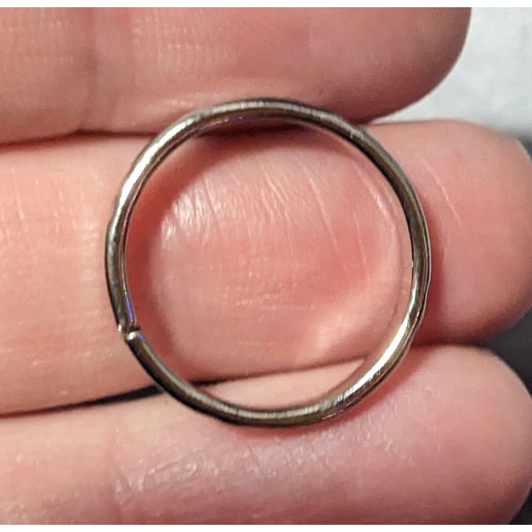 Other Simple Silver Tone Arrow Pattern Stamped Ring Size 6 1/2 Size ONE SIZE - 14 Thumbnail