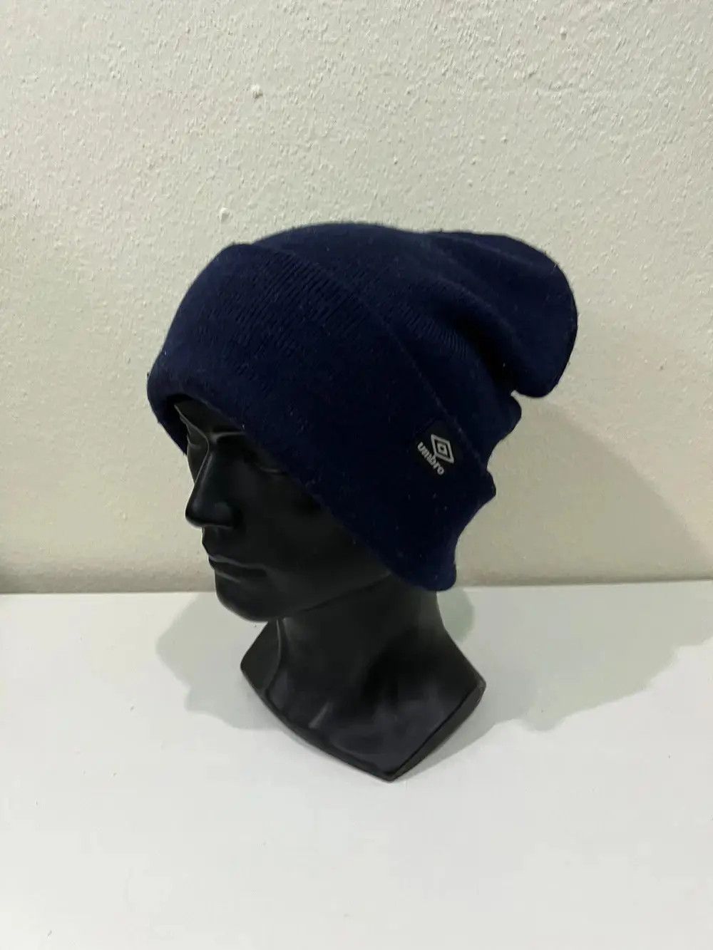 Umbro Vintage Umbro Plain Beanie Hat Size ONE SIZE - 2 Thumbnail