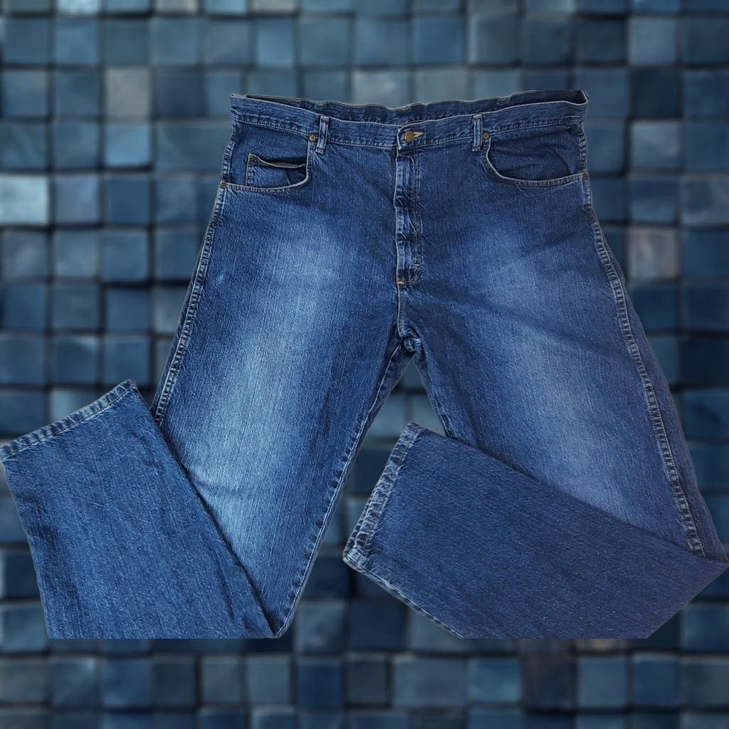 Wrangler Wrangler Rugged Wear Jeans Men 42x34 Blue Straight Denim Work 35002AB Silk? Size US 42 / EU 58 - 1 Thumbnail