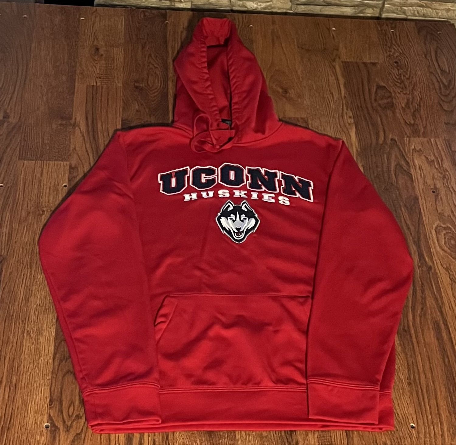 Colosseum Athletics Colosseum UConn Huskies Hoodie Pullover Sweatshirt NCAA Size US M / EU 48-50 / 2 - 1 Thumbnail