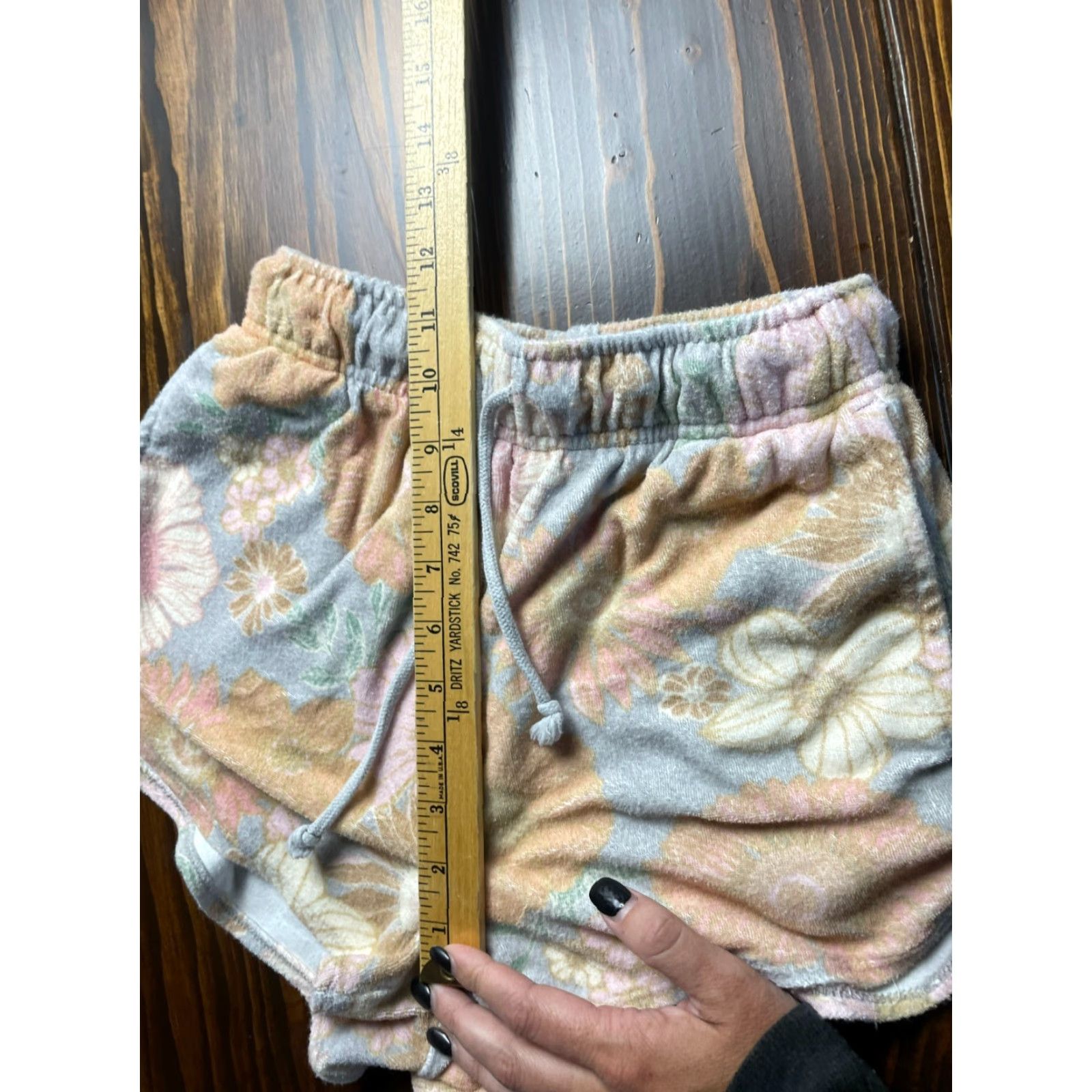 Vintage Wild Fable Shorts Women's S Pink Peach Gray Floral Lounge Terry Cloth Drawstring Size 28" / US 6 / IT 42 - 5 Thumbnail